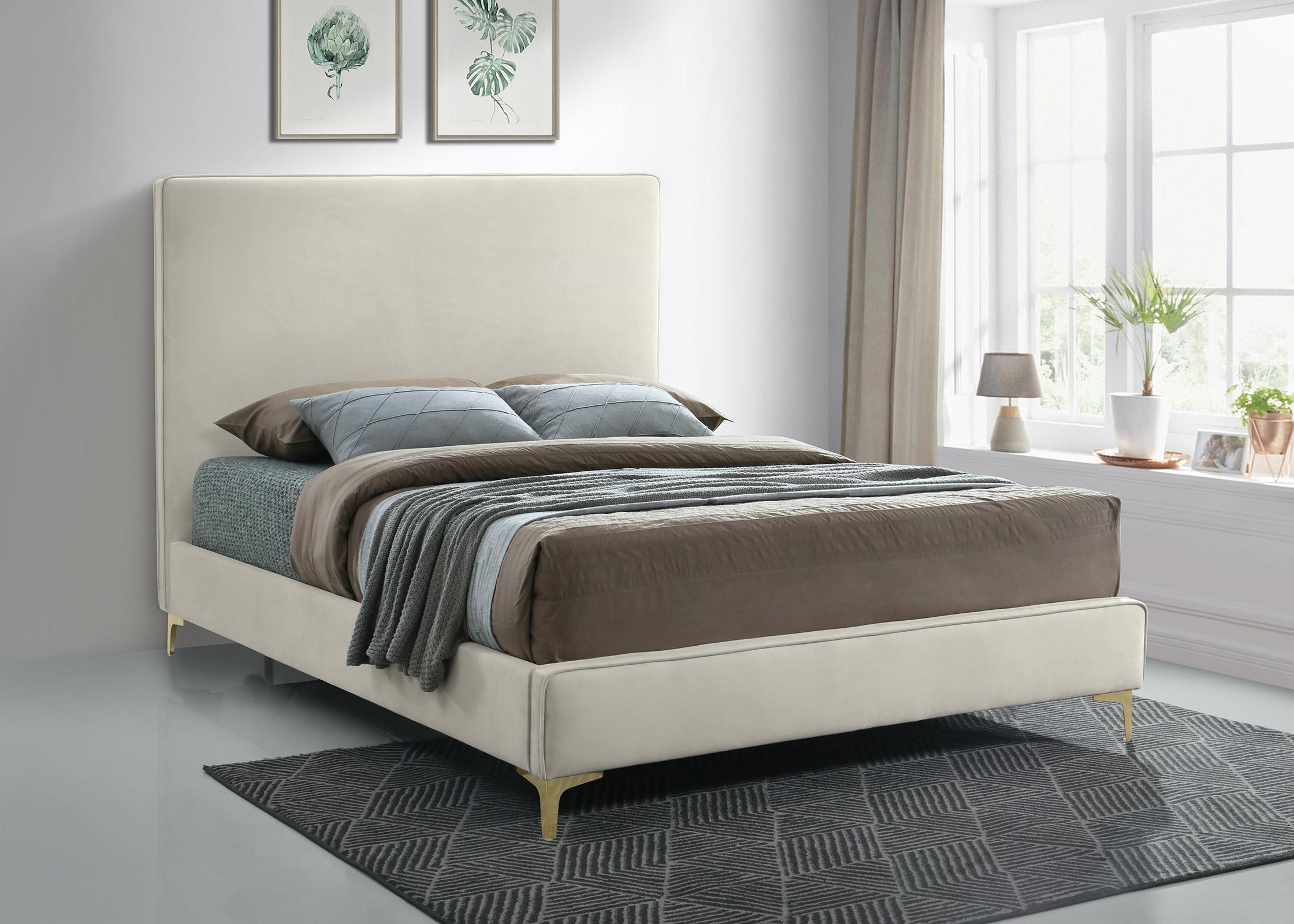 

    
Meridian Furniture GERI GeriCream-F Platform Bed Cream GeriCream-F
