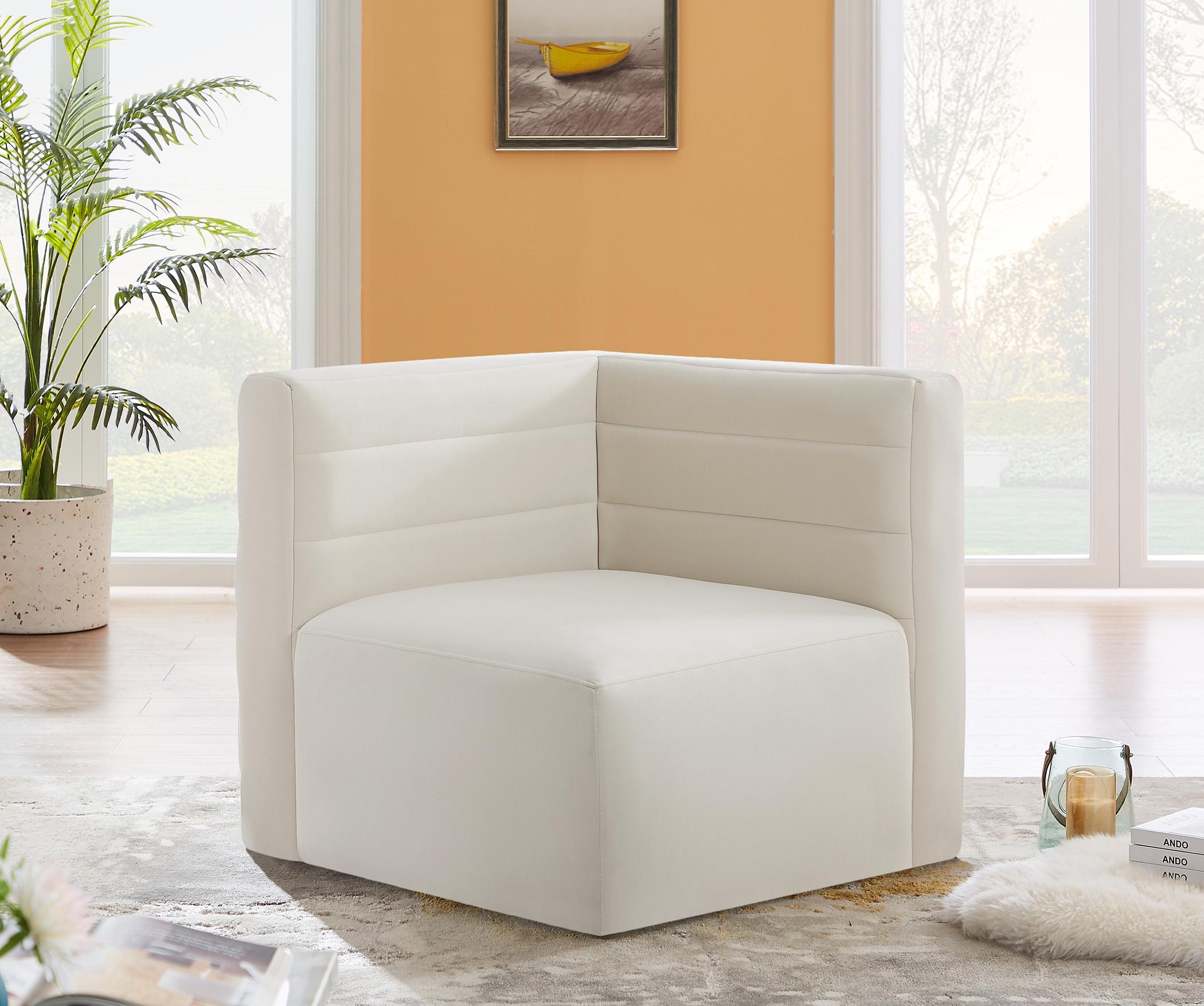 

    
Cream Velvet Modular Comfort Corner Chair Quincy 677Cream-Corner Meridian Modern

