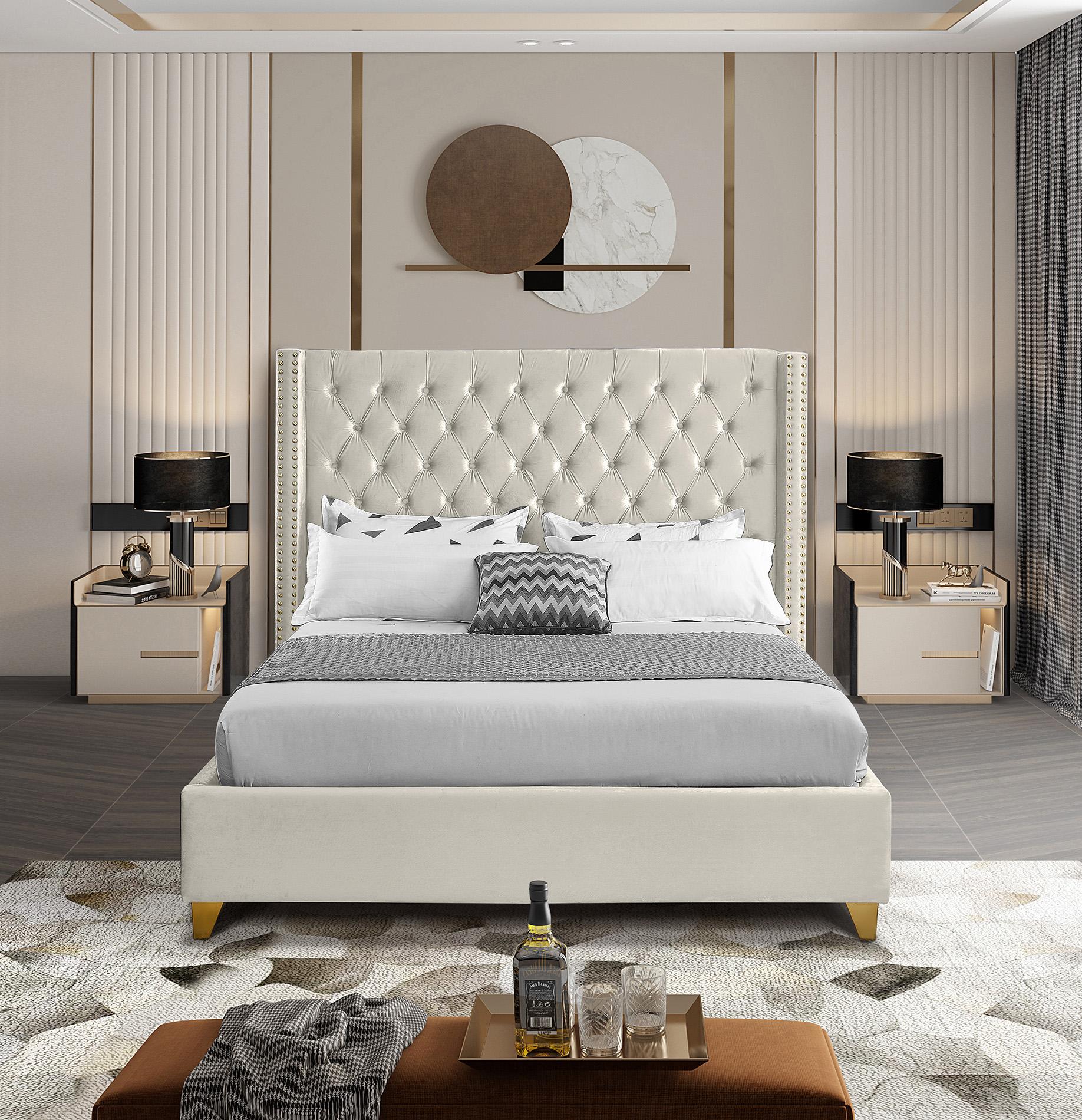 

        
Meridian Furniture BAROLO Cream-Q Platform Bed Cream Velvet 753359807522
