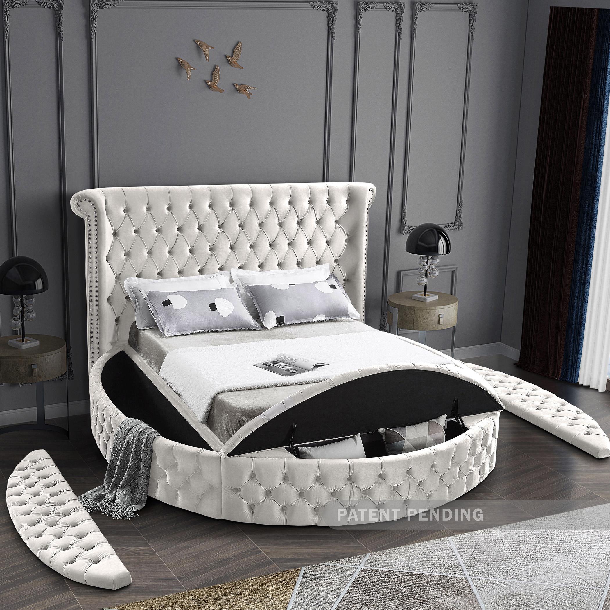 

    
 Shop  Cream Velvet Tufted Round Storage Full Bed LUXUS Meridian Contemporary Modern
