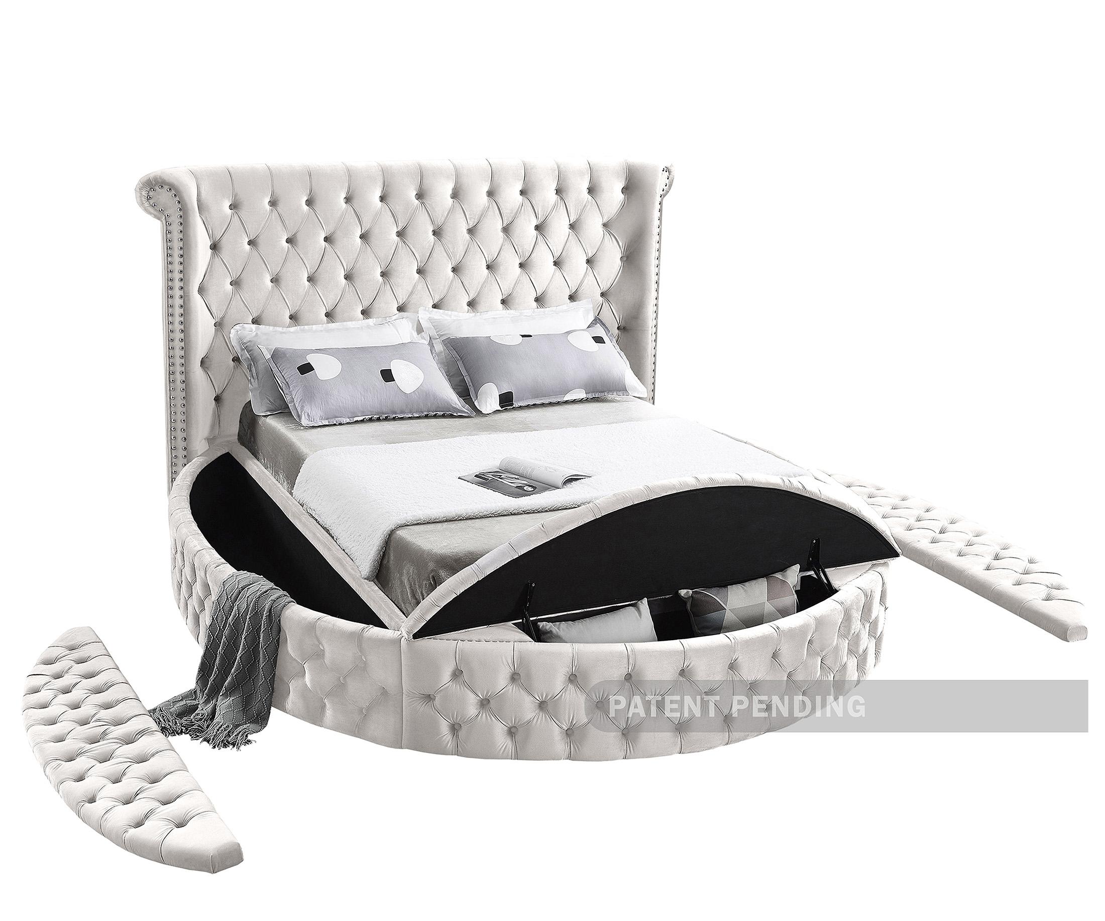 

        
Meridian Furniture LuxusCream-K Storage Bed Cream Velvet 753359802749
