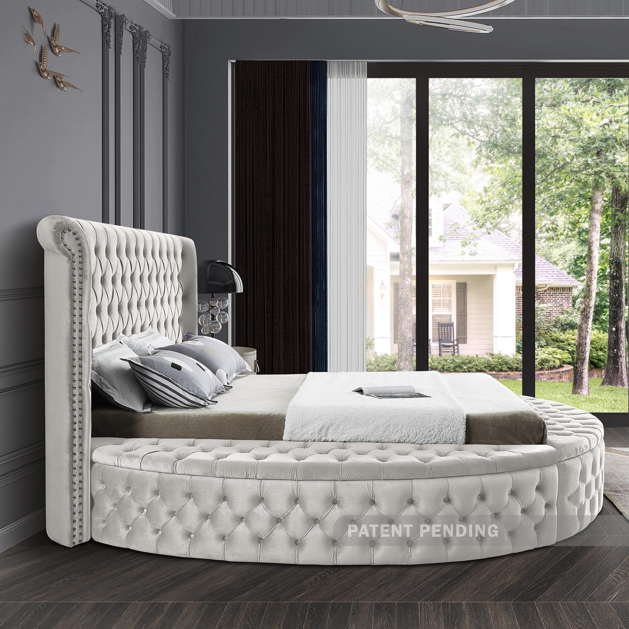 

    
LuxusCream-Q Cream Velvet Tufted Round Storage Queen Bed LUXUS Meridian Contemporary Modern
