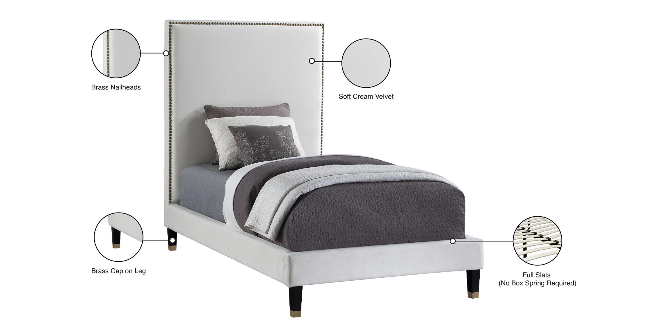 

    
HarlieCream-T Meridian Furniture Platform Bed
