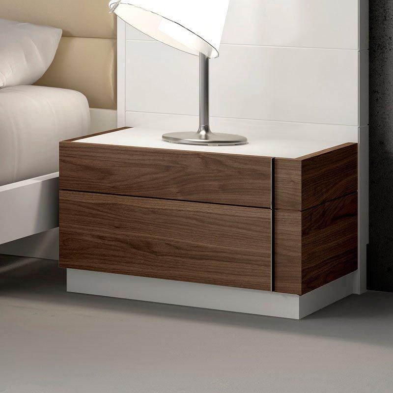 

    
Brayden Studio Cretys Platform Bedroom Set White/Beige Cretys EK Bed-Set-3
