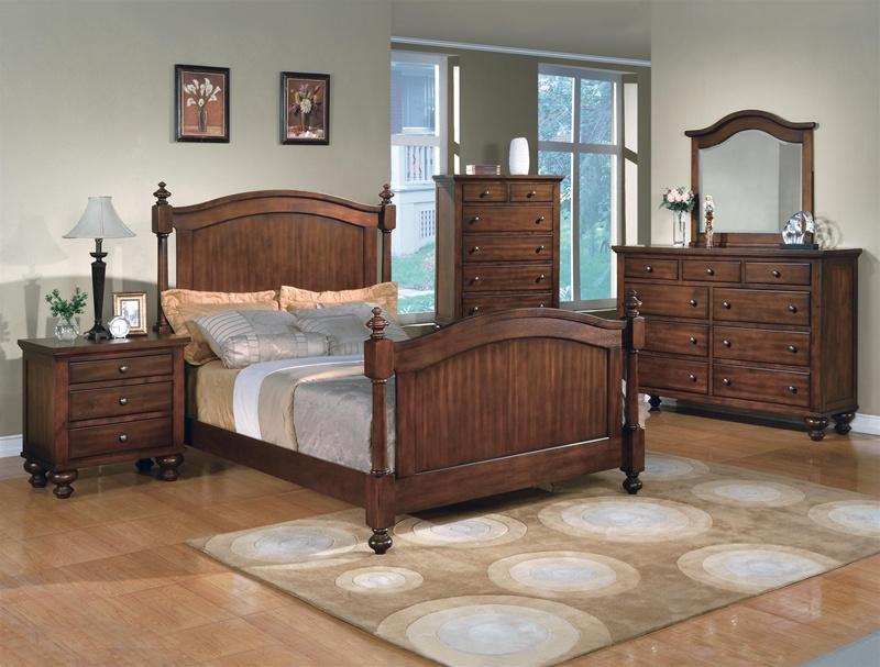 

    
Crown Mark B1300 Sommer Traditional Pine Wood Queen Size Bedroom Set 6Pcs
