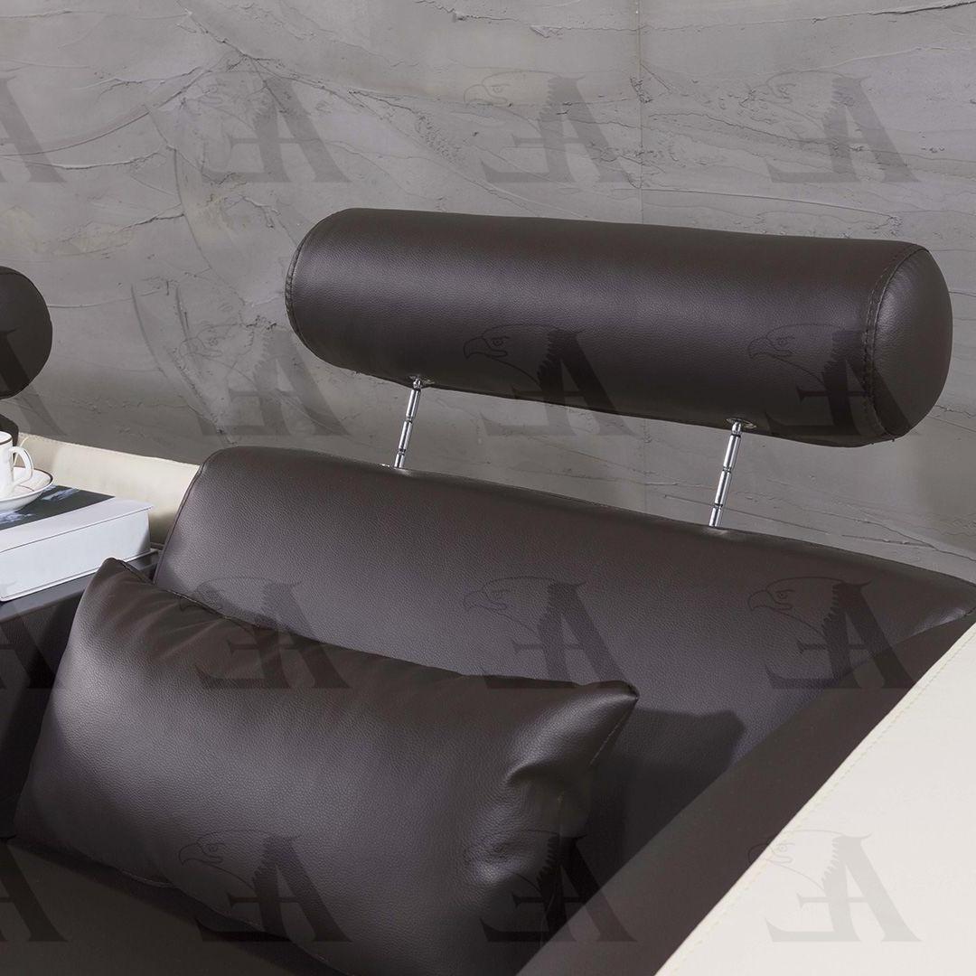 

    
American Eagle Furniture AE-LD801-DC.CRM Sectional Sofa Dark Chocolate/Cream AE-LD801R-DC.CRM
