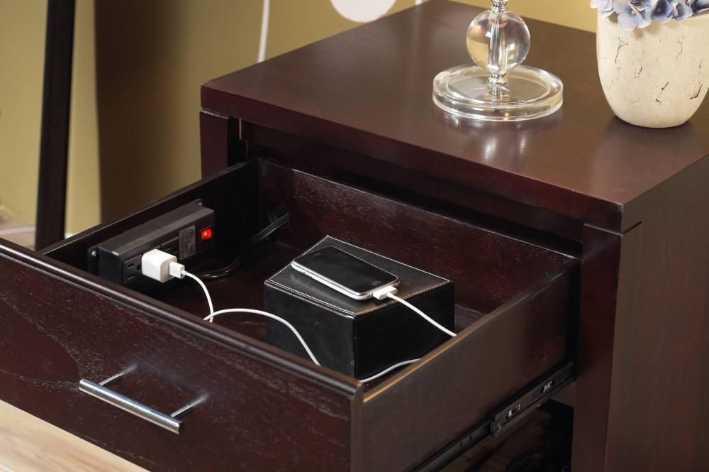 

                    
Buy Dark Espresso Finish Birch Wood Veneer King Storage Bedroom Set 3Pcs NEVIS by Modus Furniture
