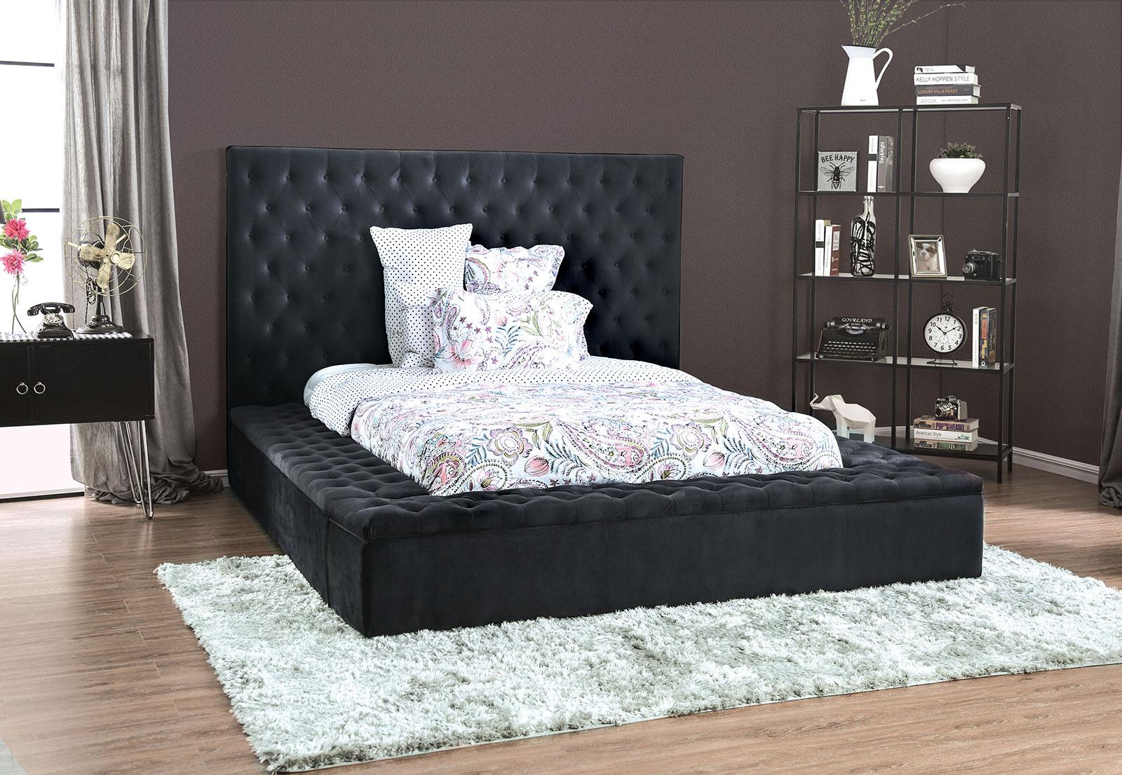 

    
Dark Gray Flannelette Upholstered King Bed Transitional Furniture of America Davida
