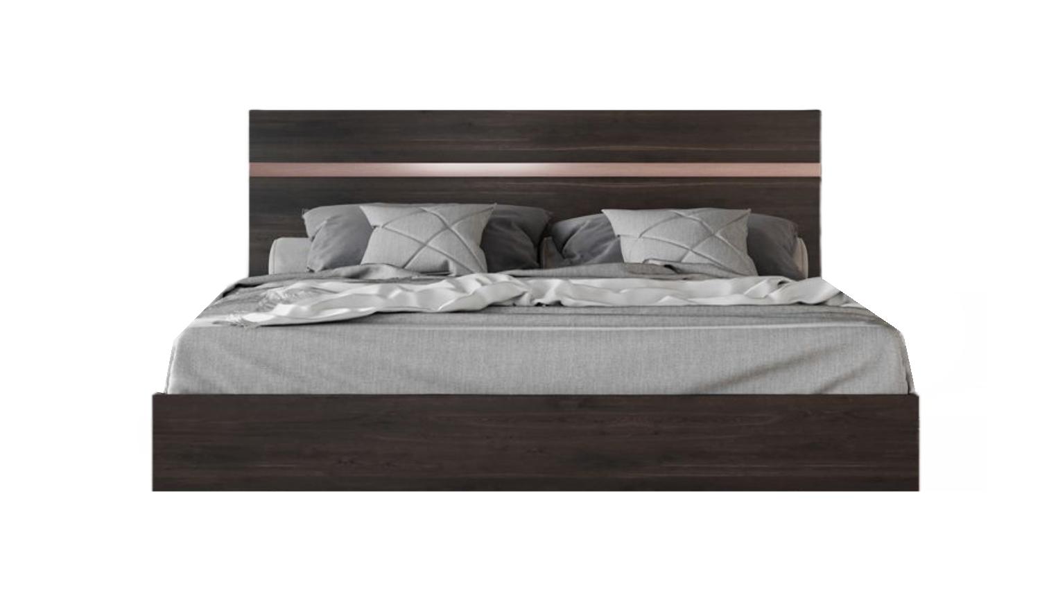 

    
Dark Oak & Stainless Steel Accents Queen Panel Bed by VIG Nova Domus Benzon
