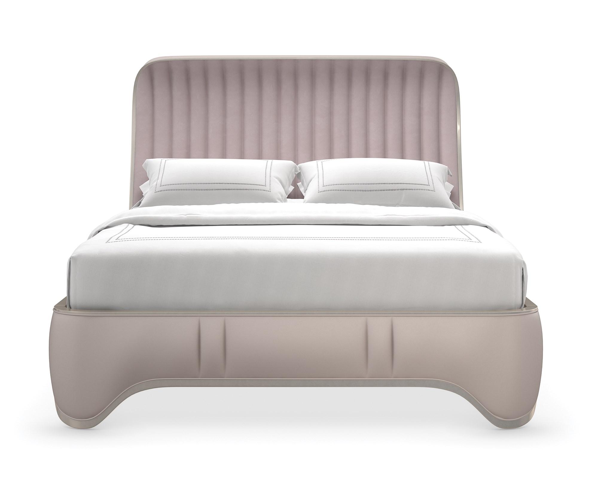 

    
Diamond Chenille Fabric Warm Metallic Finish THE OXFORD UPH KING BED by Caracole
