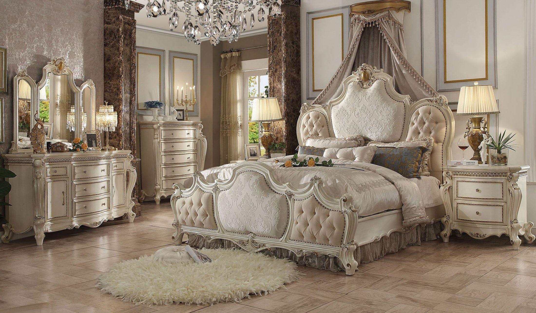 Classic, Traditional Panel Bedroom Set SKU: W001784307 SKU: W001784307-EK-Set-5 in Pearl, Antique Fabric