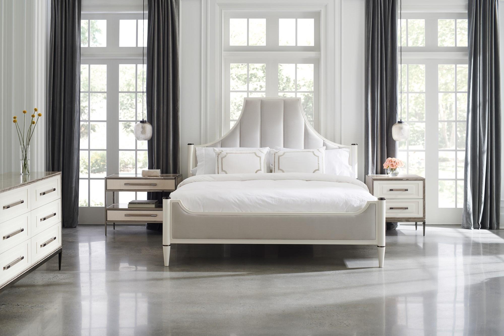

        
Caracole TO POST OR NOT TO POST-KING Platform Bed Pearl/Gray Fabric 662896039580

