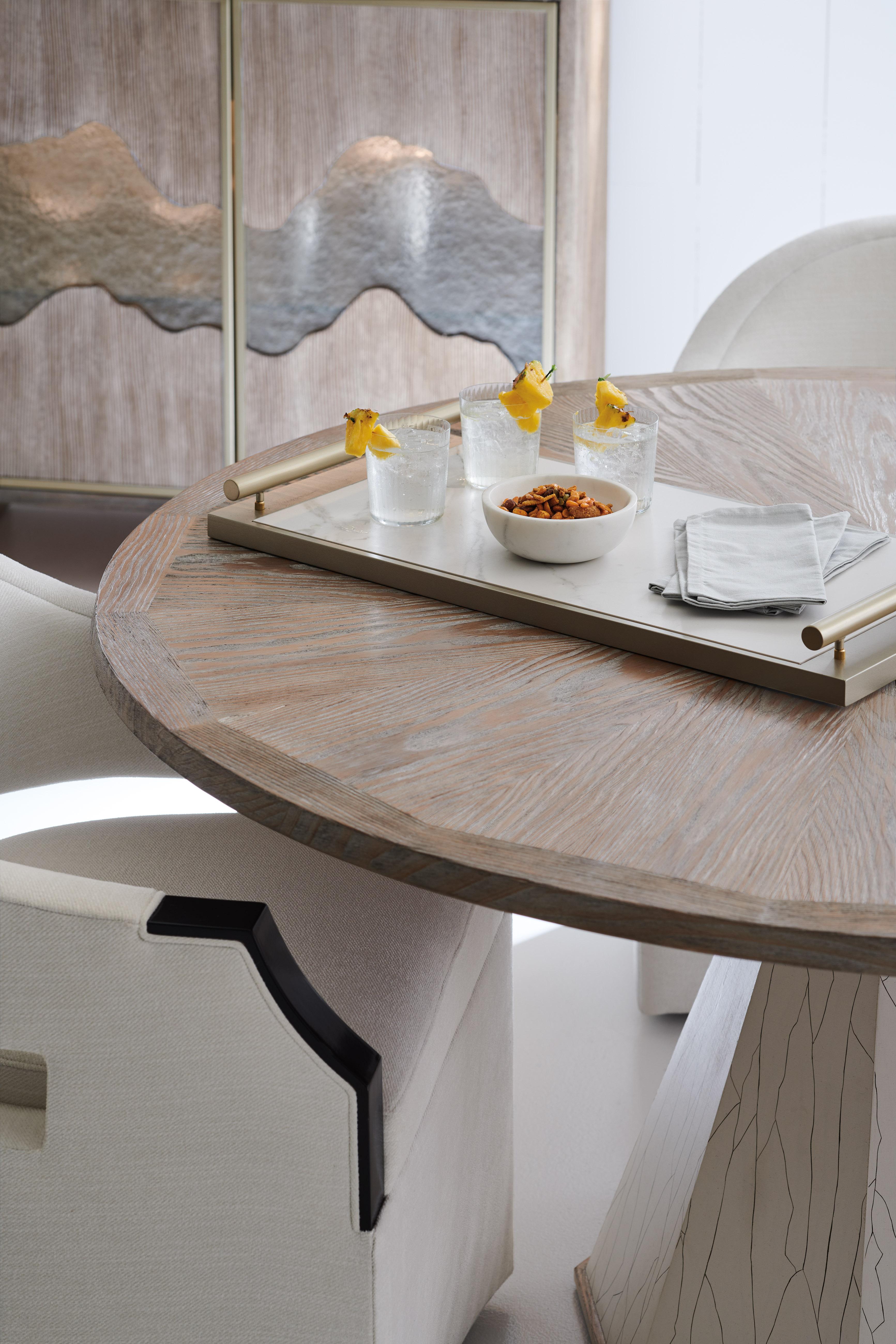 

    
Caracole Around The Edge 60 Dining Table Driftwood CLA-020-208
