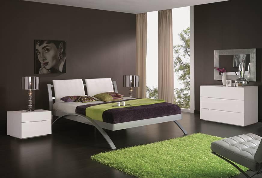 

    
ESF-390 Nina Modern White Leather Metalic Frame King Size Bedroom Set 5Pcs Made in Spain
