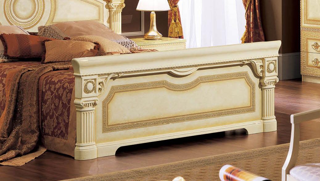 

    
ESF Aida Panel Bed Ivory/Gold ESF-Aida-Q-Bed
