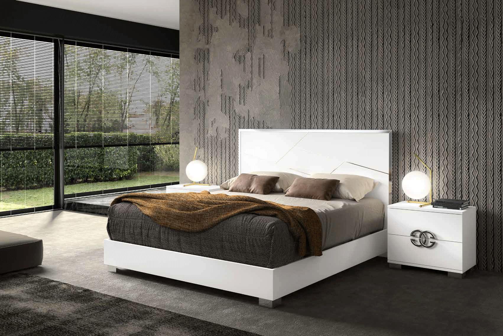 

    
White High Gloss Queen Bedroom Set 5Pcs Modern MADE IN ITALY ESF Dafne
