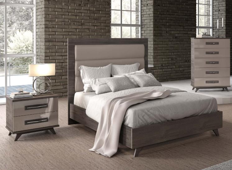 

    
ESF Gabrielle High Gloss Fronts King Bedroom Set 2Pcs Contemporary Made in Italy
