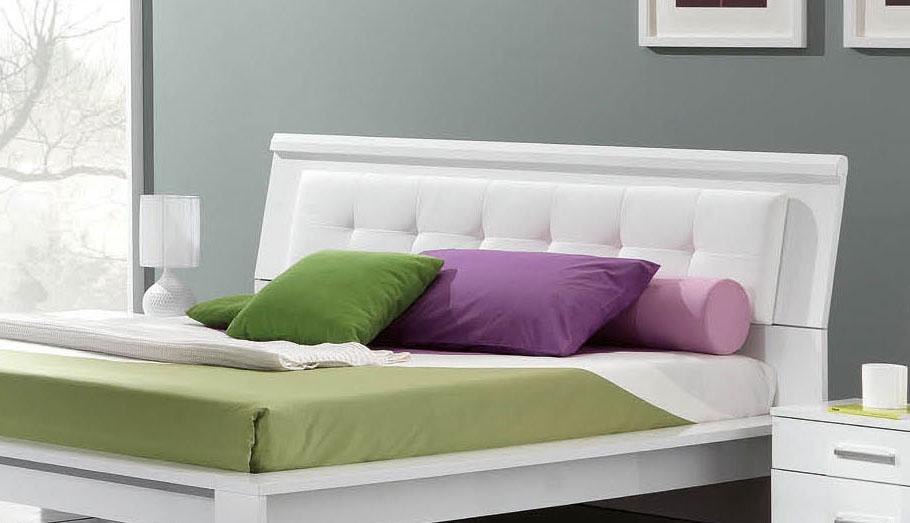 

    
ESF Geko Momo Modern Style White High Gloss Finish Full Size Bed Bedroom Set 3Pcs
