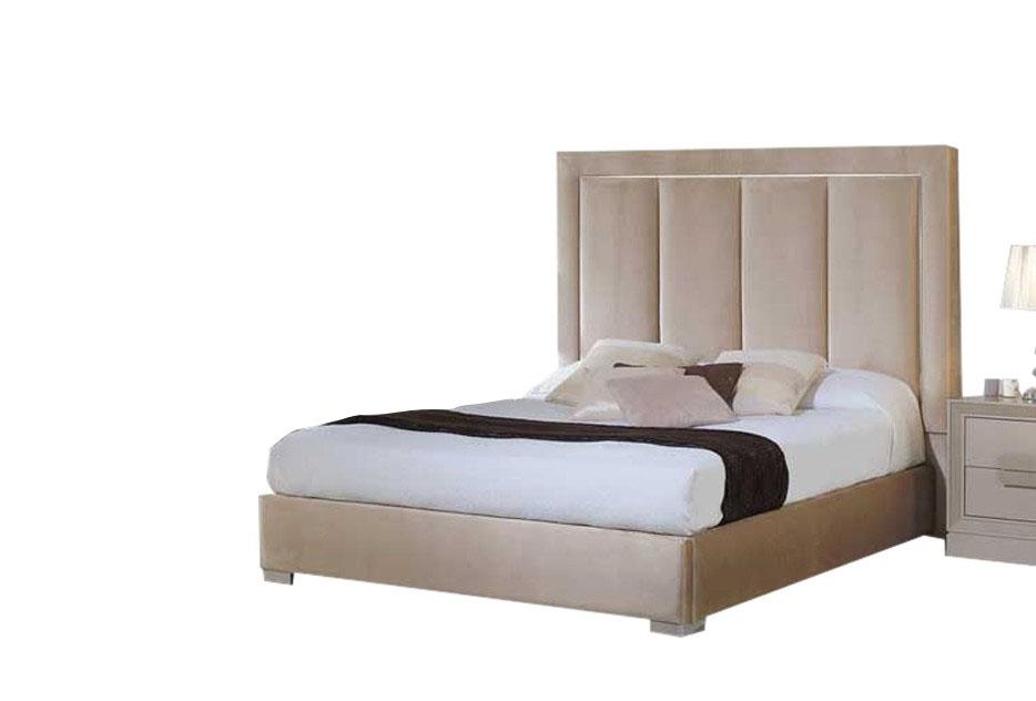 

    
Premium Beige Microfiber Upholstery Queen Size Bed Made in Spain ESF Monica
