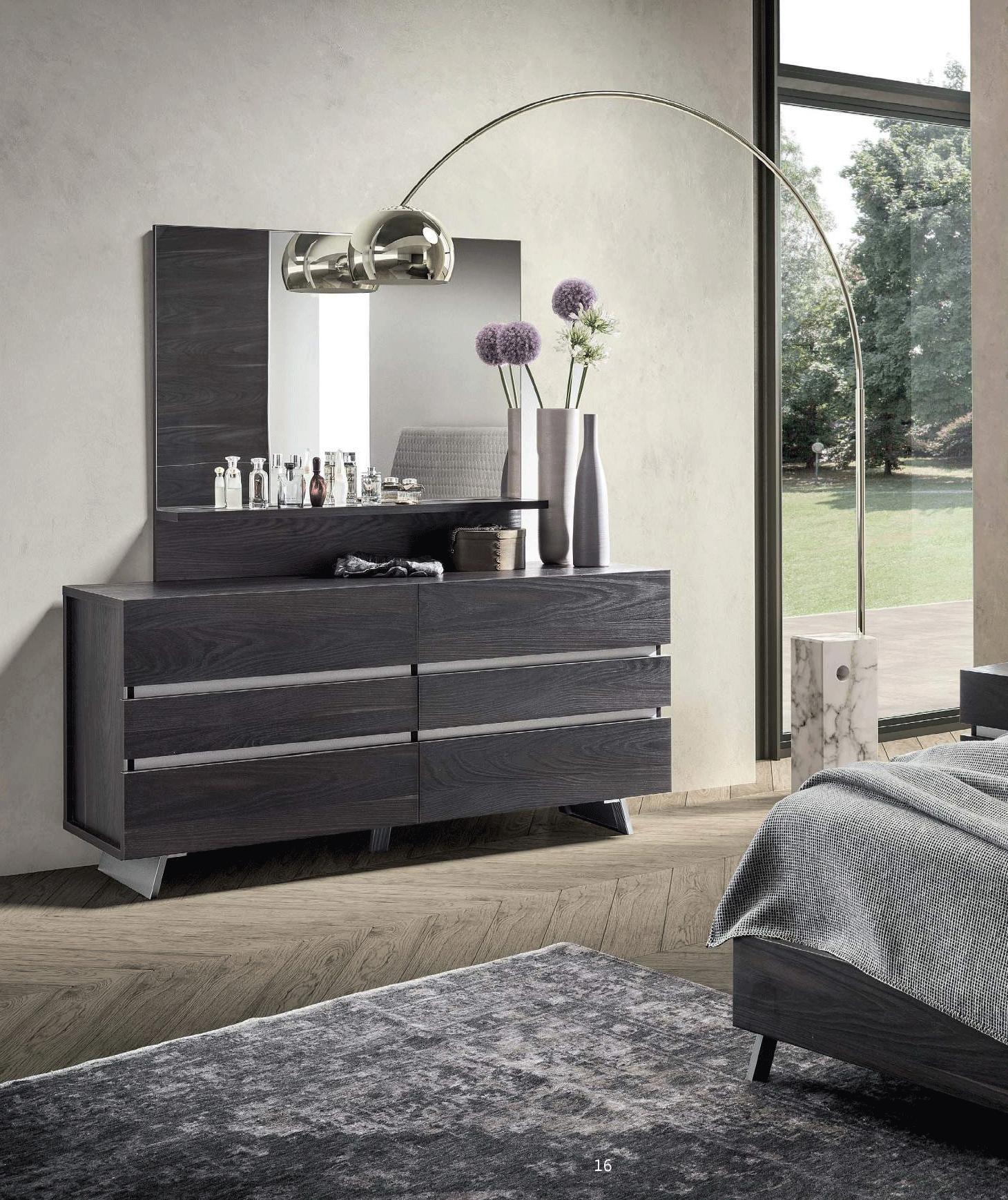 

    
ESF-New Star-EK-Set-5 Grey Fabric & Silver Accents King Size Bedroom Set 5Pcs Made in Italy ESF New Star
