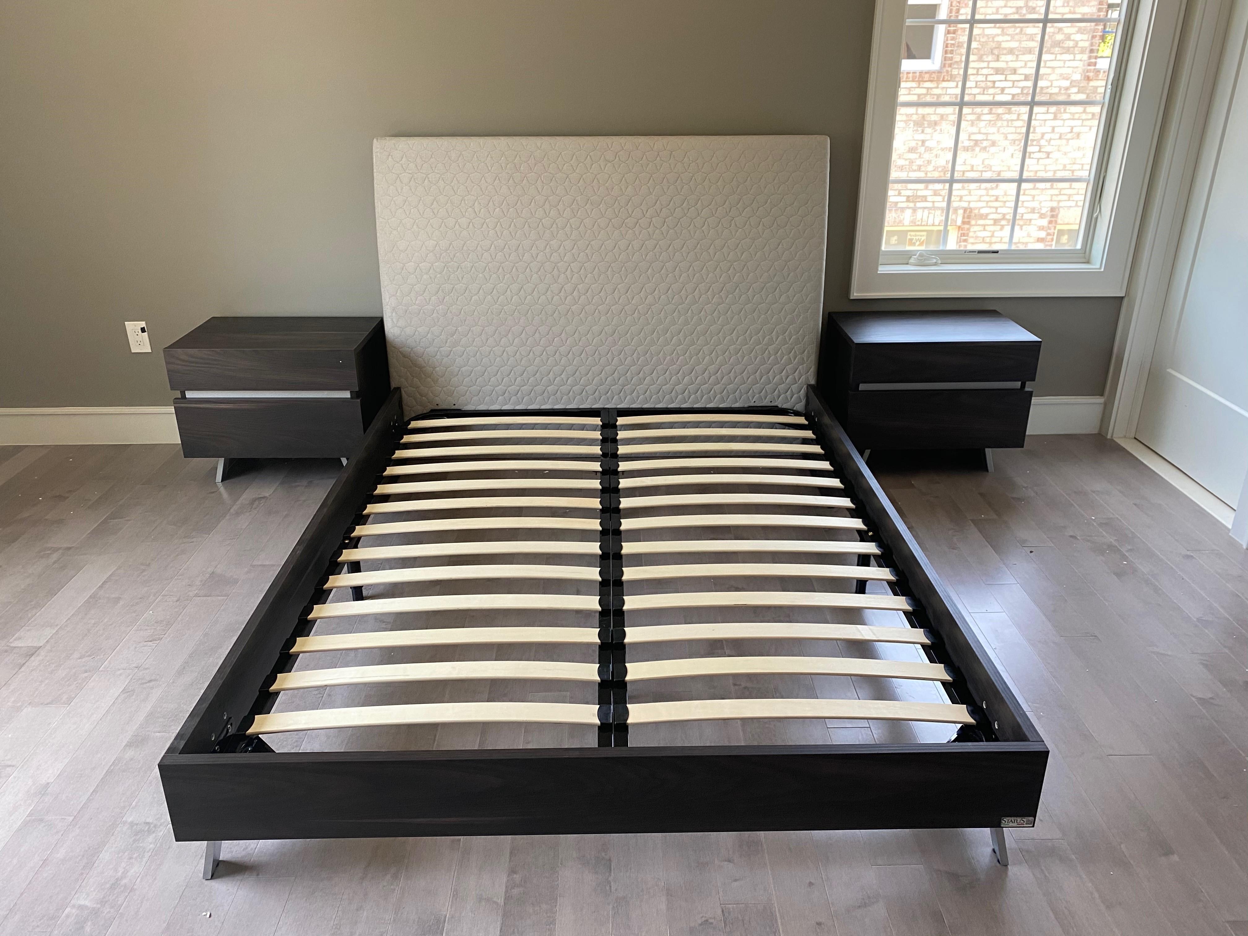 

    
New Star Platform Bedroom Set
