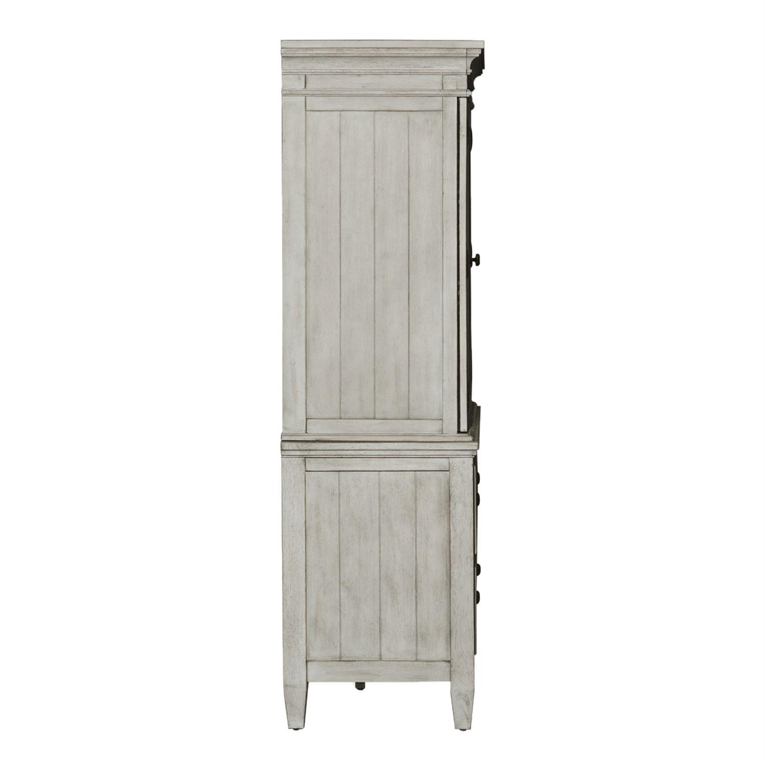 

    
824-BR-ARM Liberty Furniture Armoire
