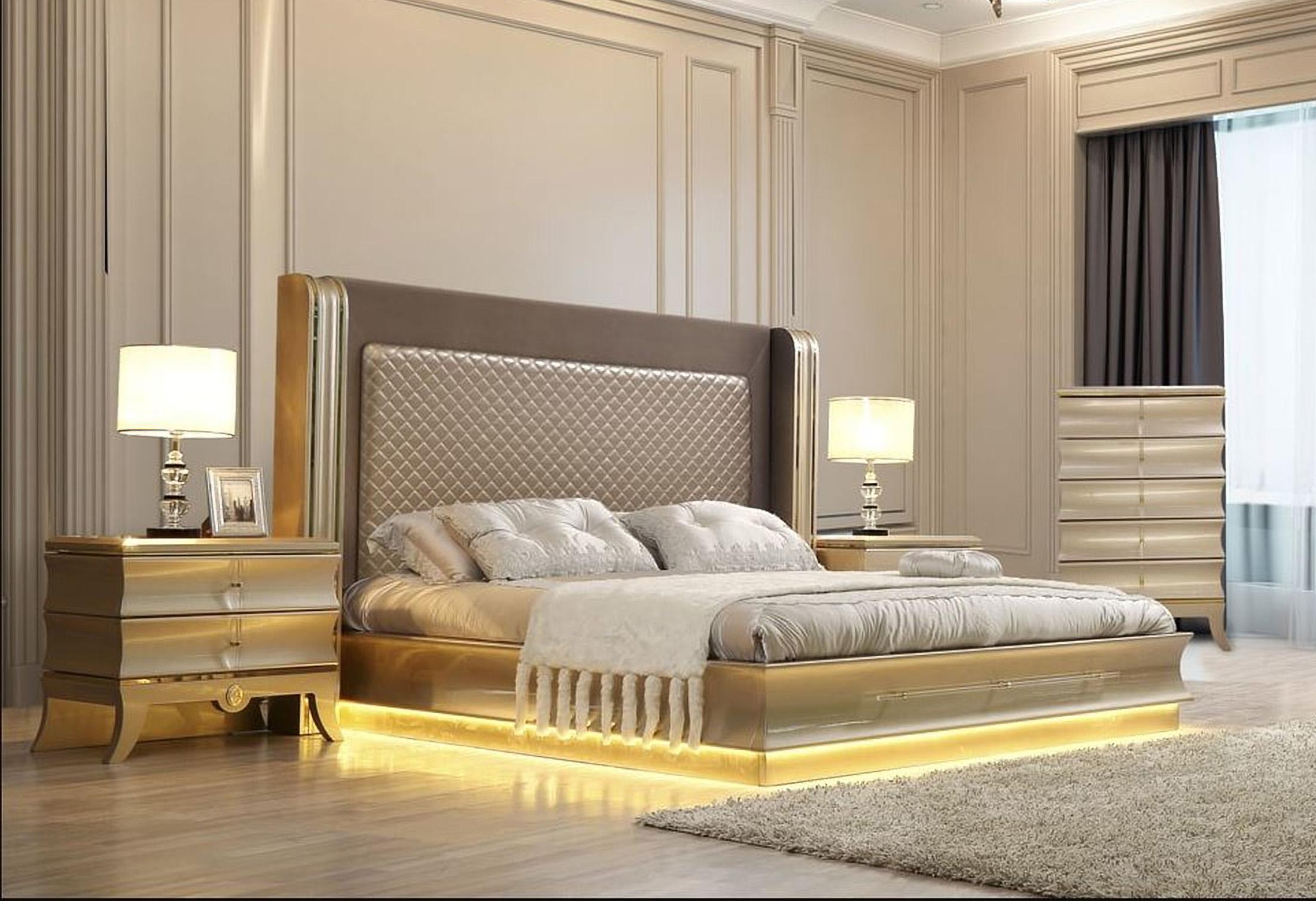 

    
Glam Belle Silver & Gold CAL King Bed Contemporary Homey Design HD-925
