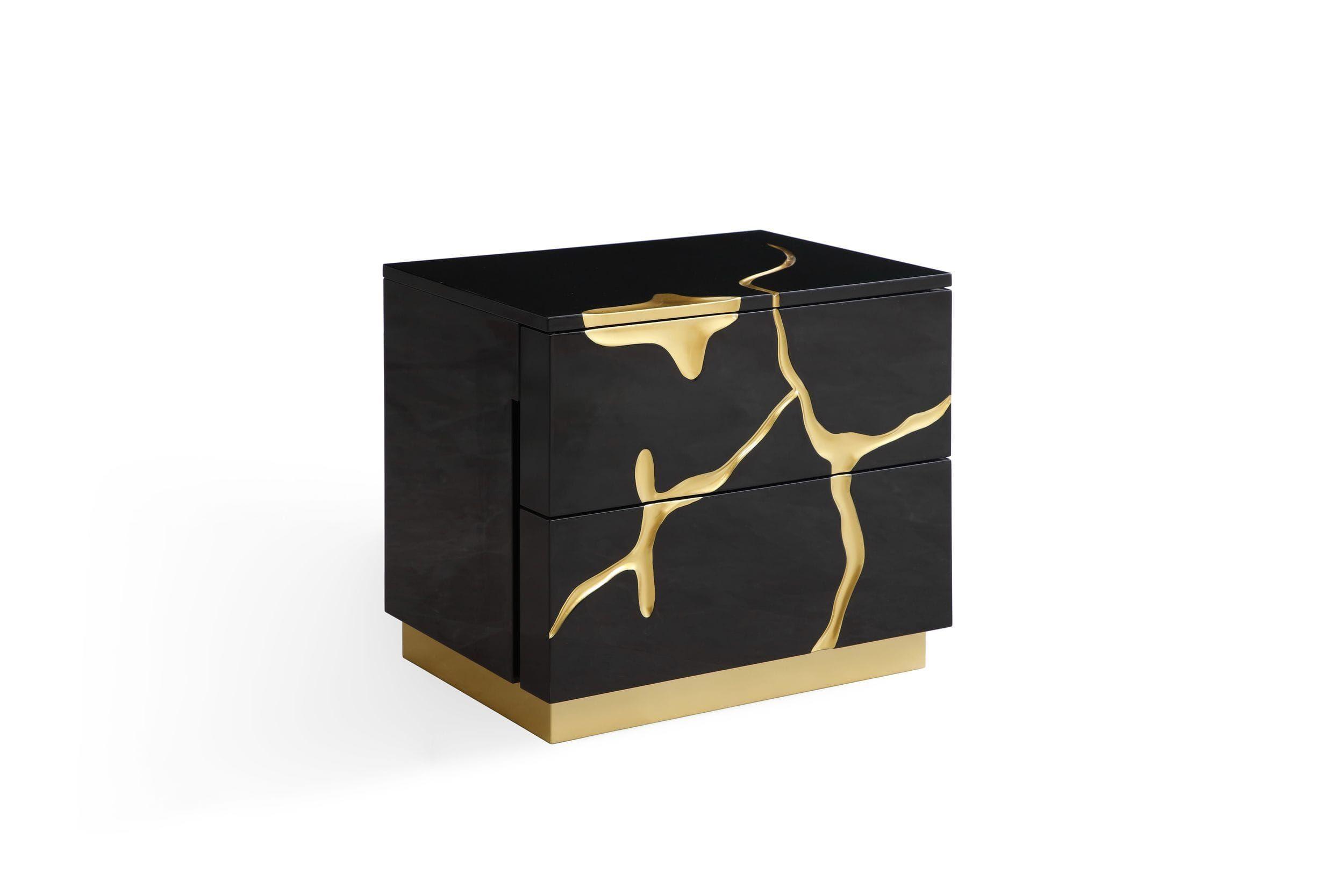 

                    
VIG Furniture Aspen Platform Bed Set Gold/Black Velvet Purchase 
