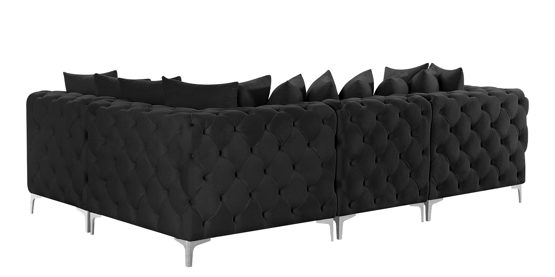 

    
686Black-Sec4A Meridian Furniture Modular Sectional Sofa
