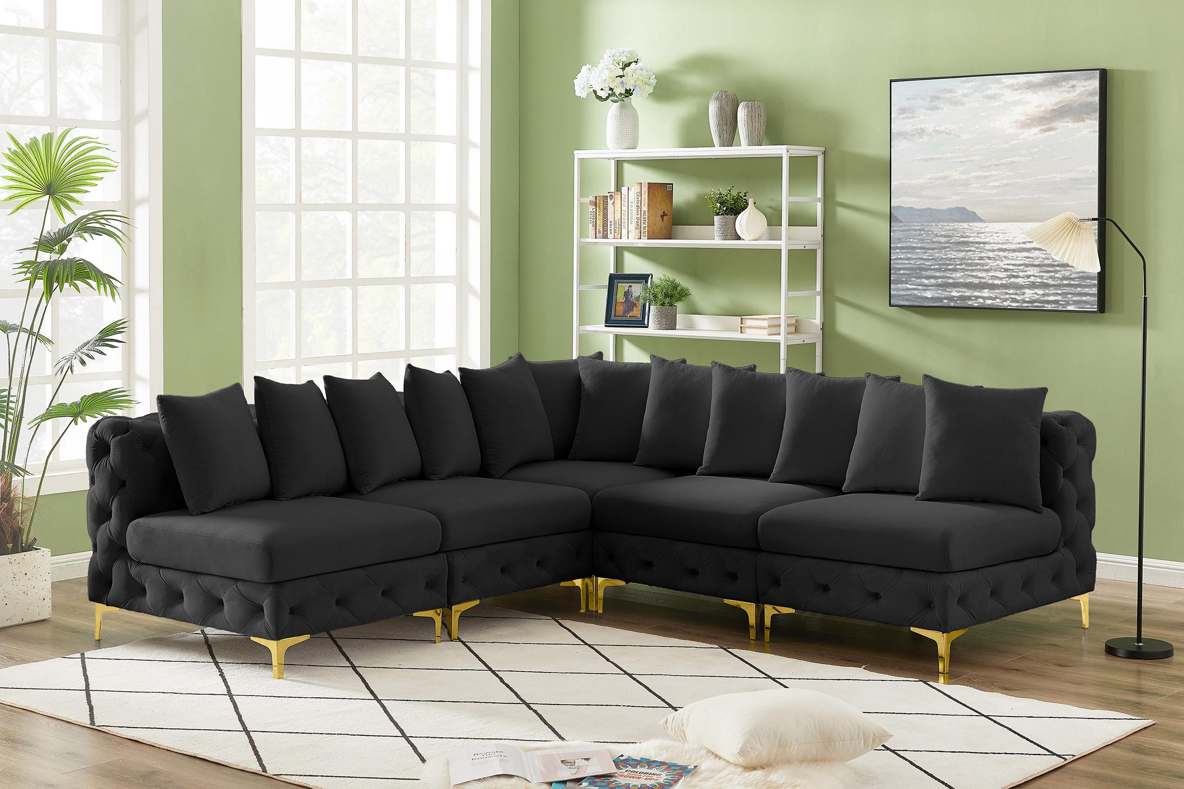 

    
686Black-Sec5B Meridian Furniture Modular Sectional Sofa
