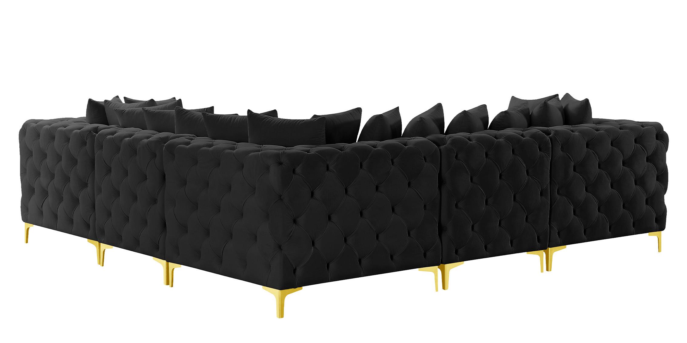 

    
686Black-Sec5C Meridian Furniture Modular Sectional Sofa
