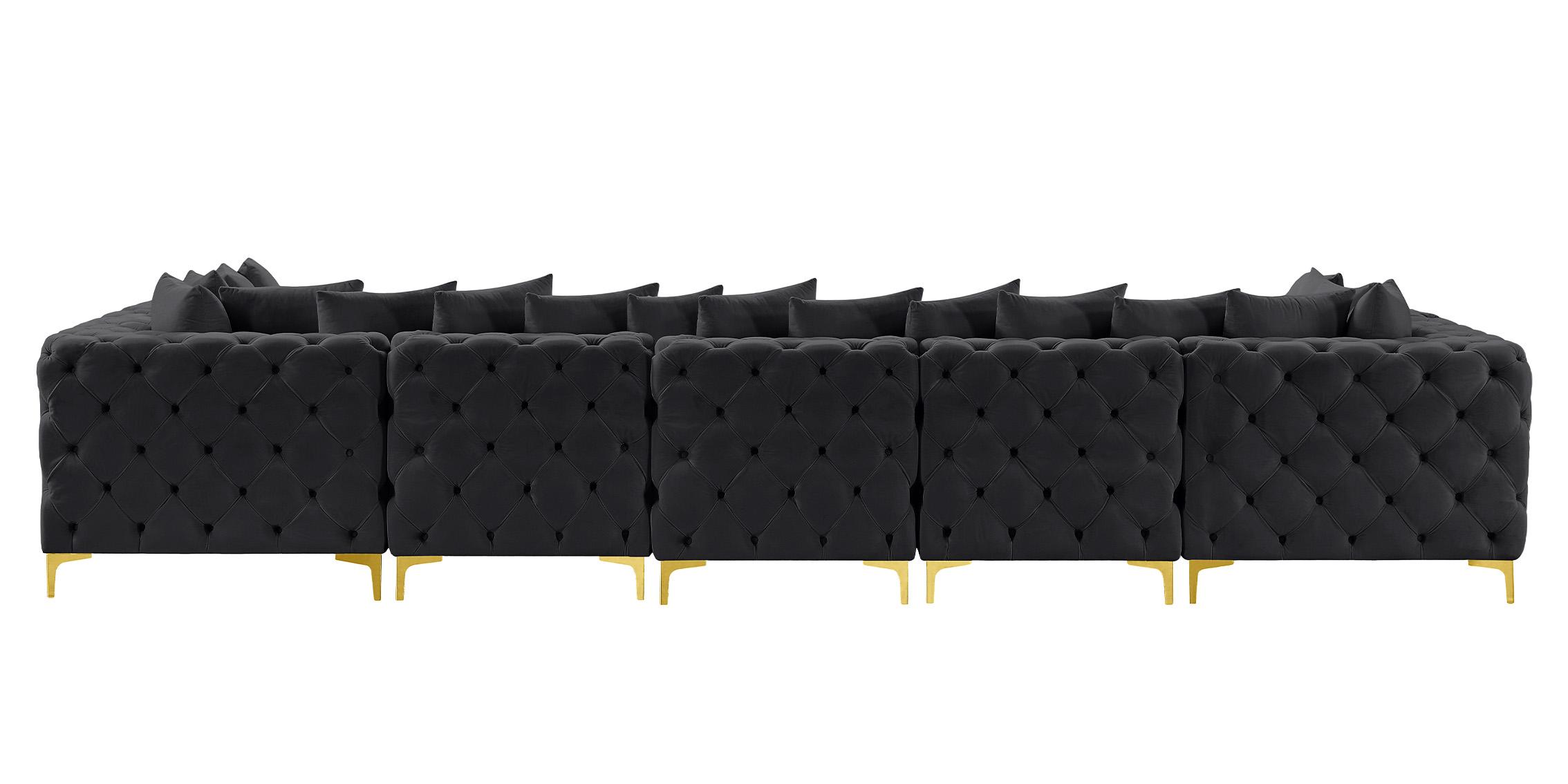 

    
686Black-Sec7C Meridian Furniture Modular Sectional Sofa
