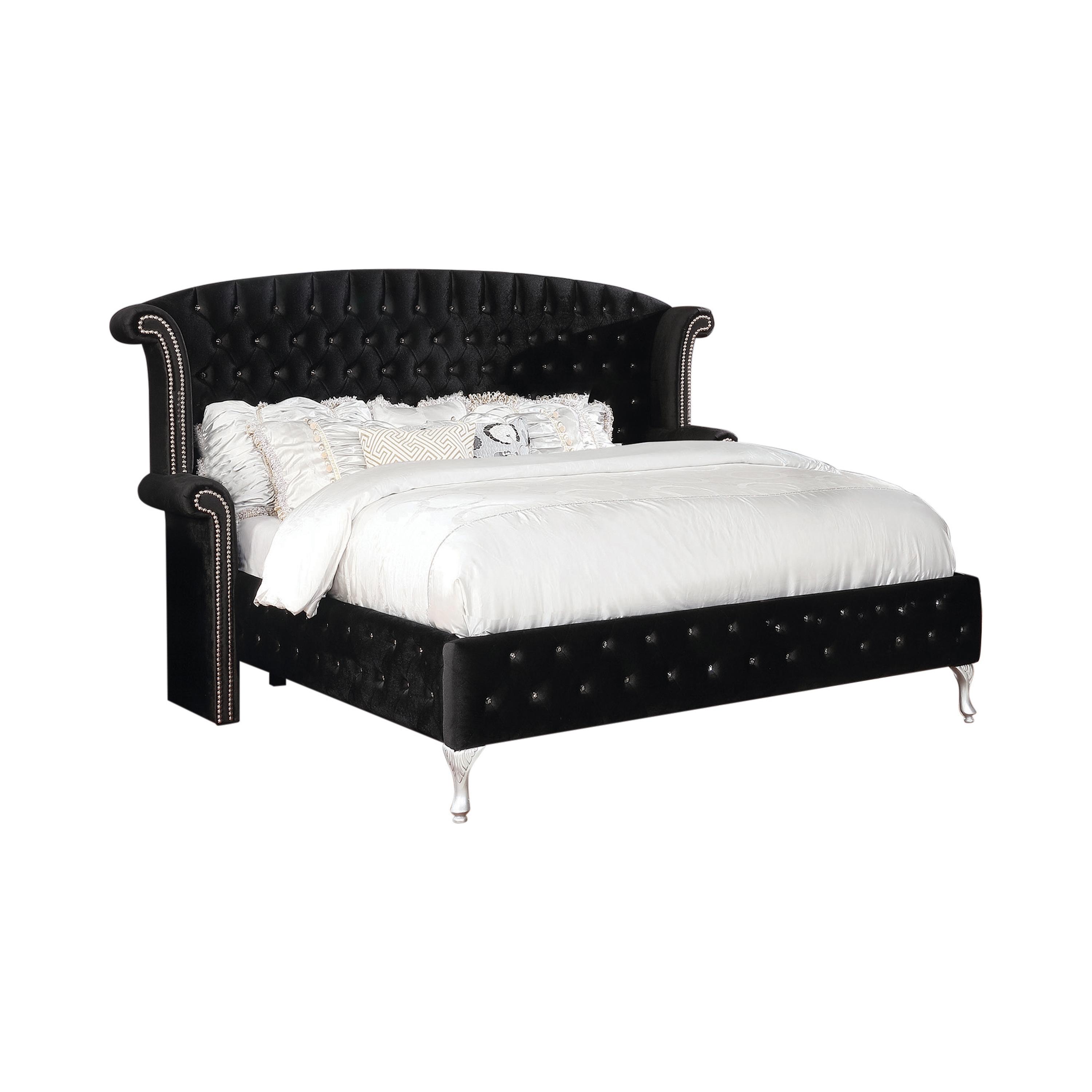 

    
Glam Black Velvet Queen Bed Coaster 206101Q Deanna
