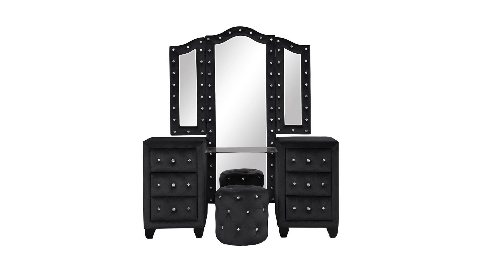 

        
Galaxy Home Furniture SOPHIA Panel Bedroom Set Black Velvet 698781171868
