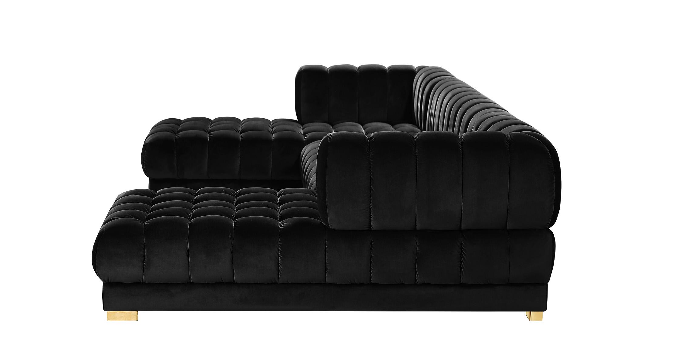 

        
Meridian Furniture GWEN 653Black Sectional Sofa Black Velvet 753359804538
