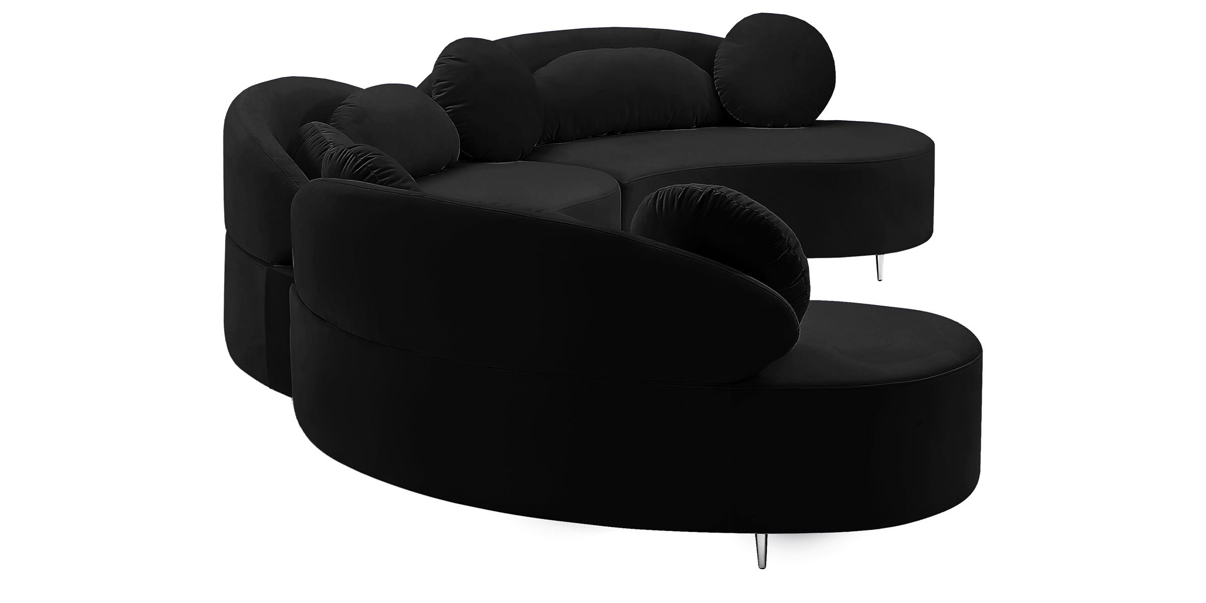 

    
632Black-Sectional Meridian Furniture Sectional Sofa
