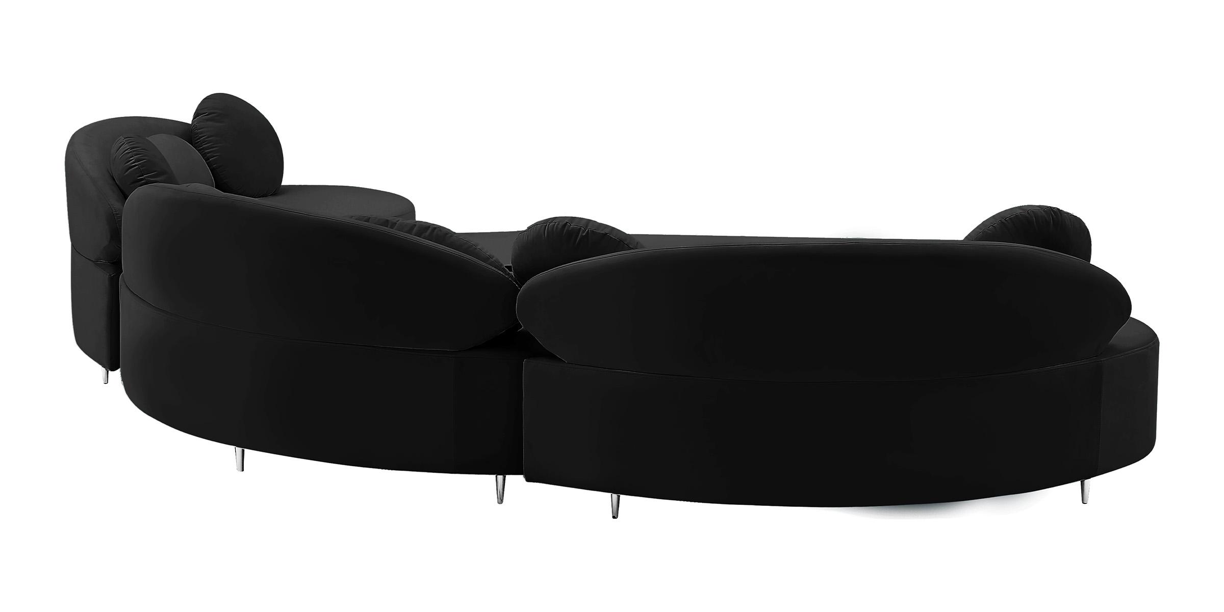 

        
Meridian Furniture Vivacious 632Black-Sectional Sectional Sofa Black Velvet 094308255958
