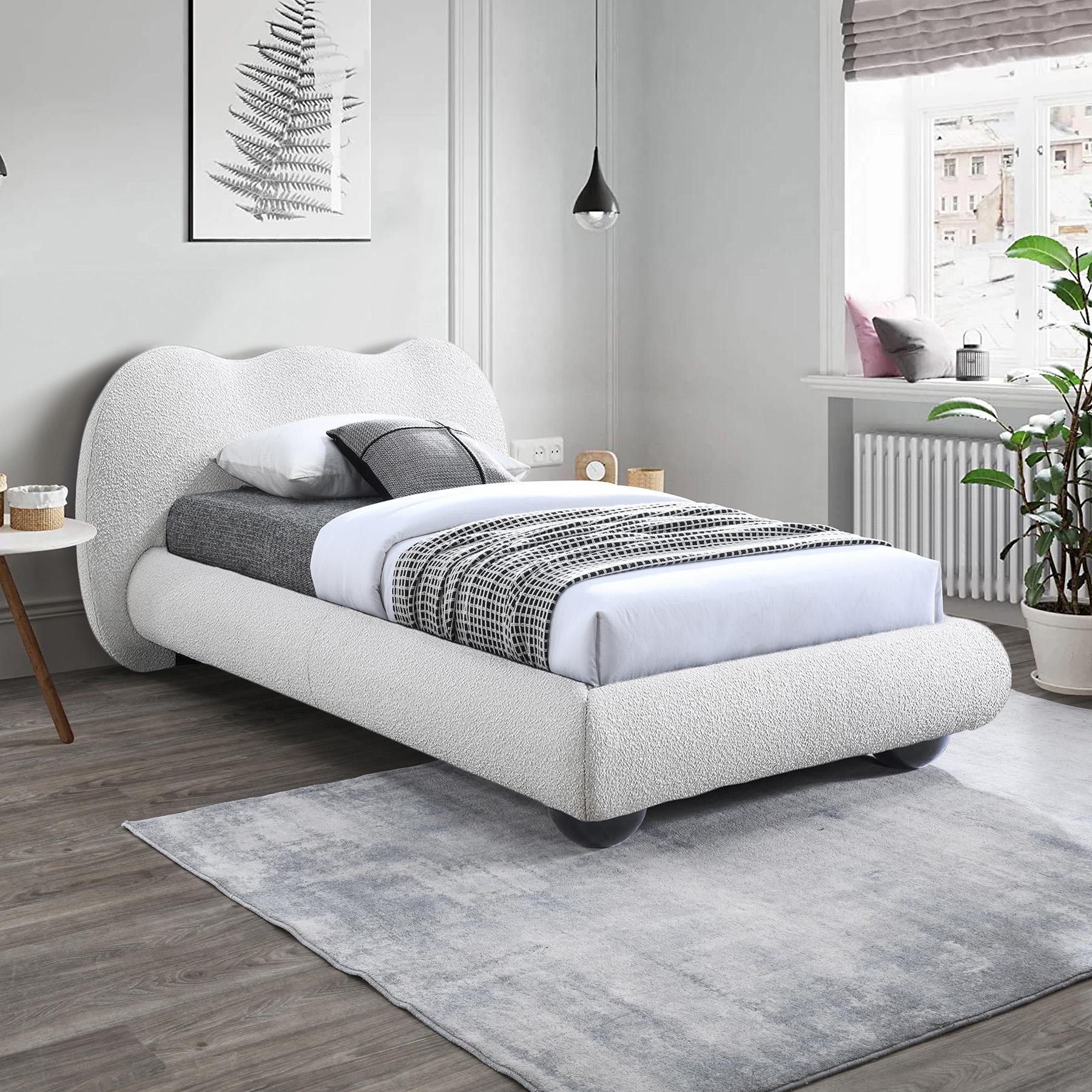 

        
Meridian Furniture HydeCream-T Platform Bed Cream Boucle 094308306391
