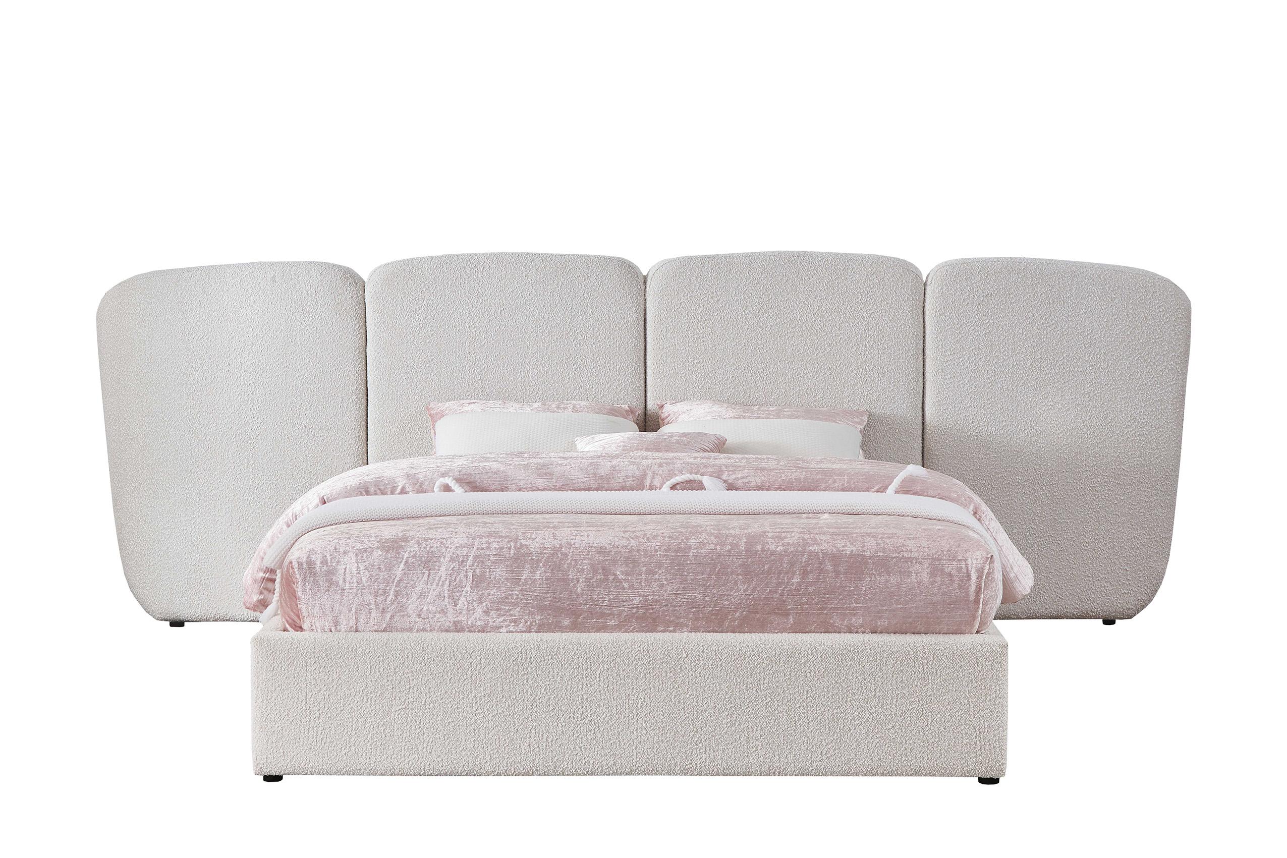 

    
Meridian Furniture ShilohCream-K Platform Bed Cream ShilohCream-K
