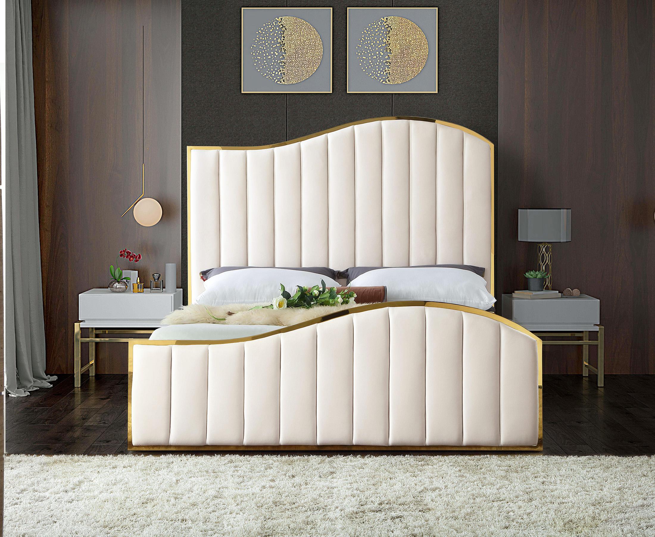 

    
Meridian Furniture JOLIE JolieCream-K Platform Bed Cream JolieCream-K
