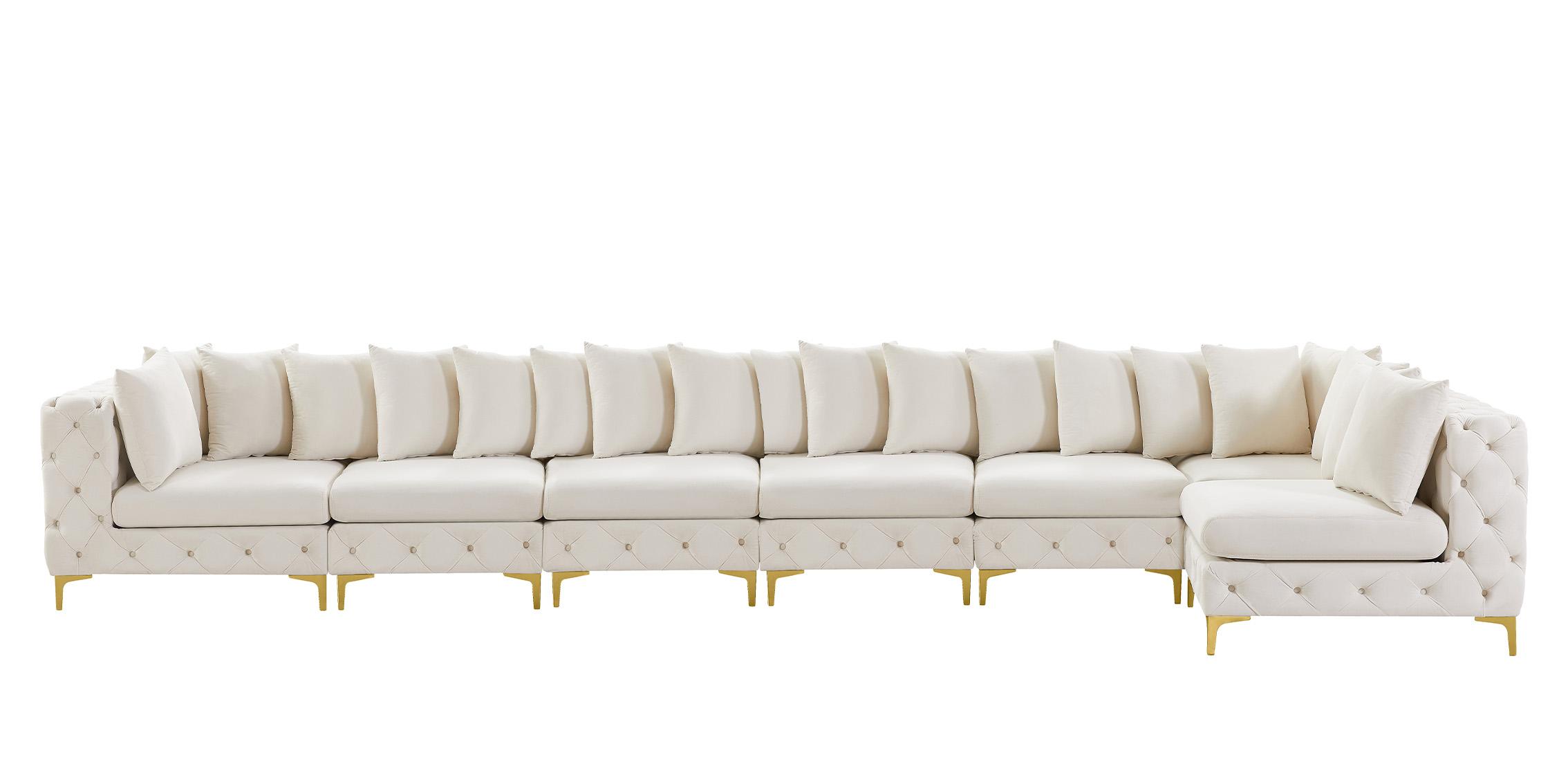 

    
686Cream-Sec7B Meridian Furniture Modular Sectional Sofa
