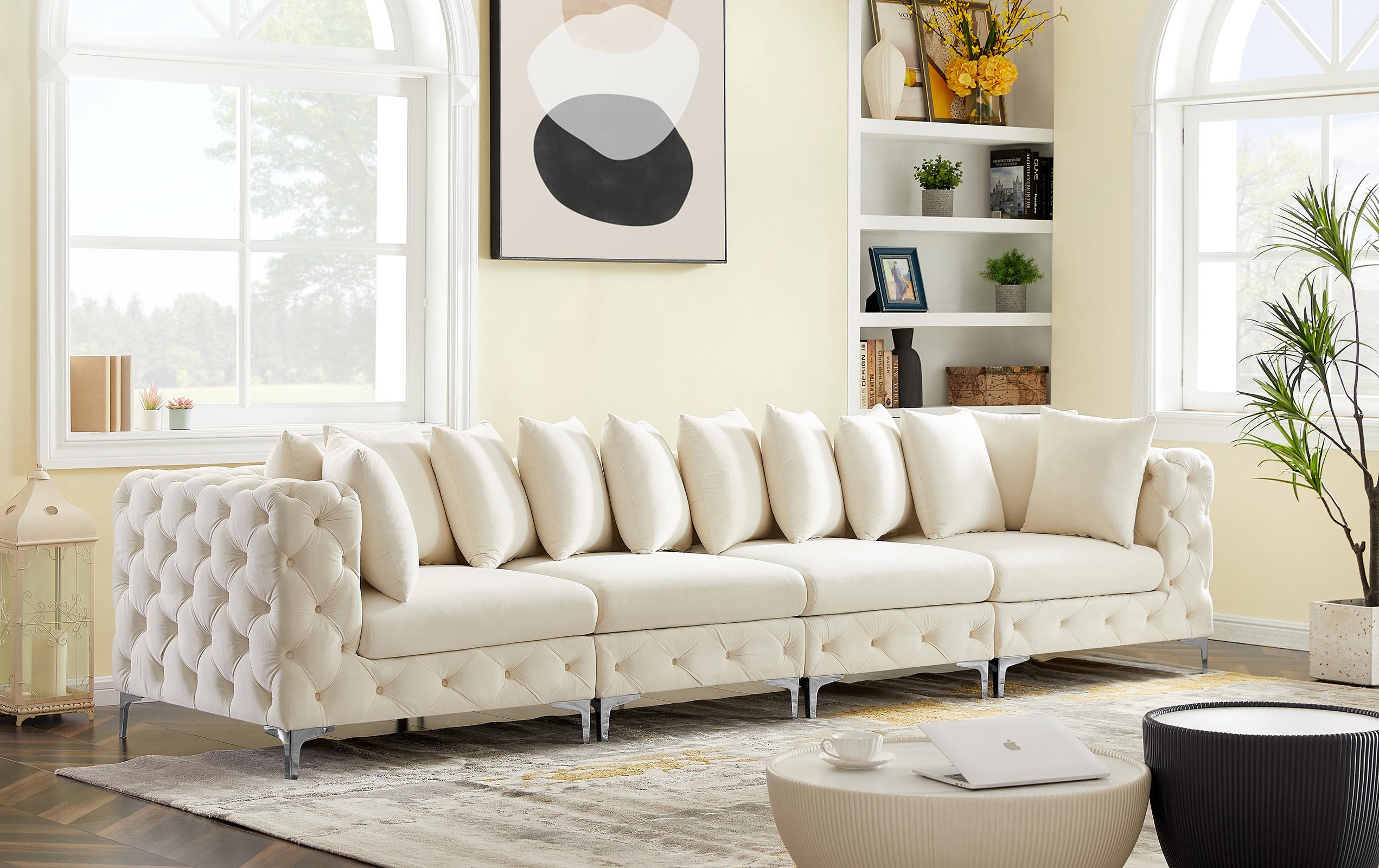 

    
686Cream-S138 Meridian Furniture Modular Sofa
