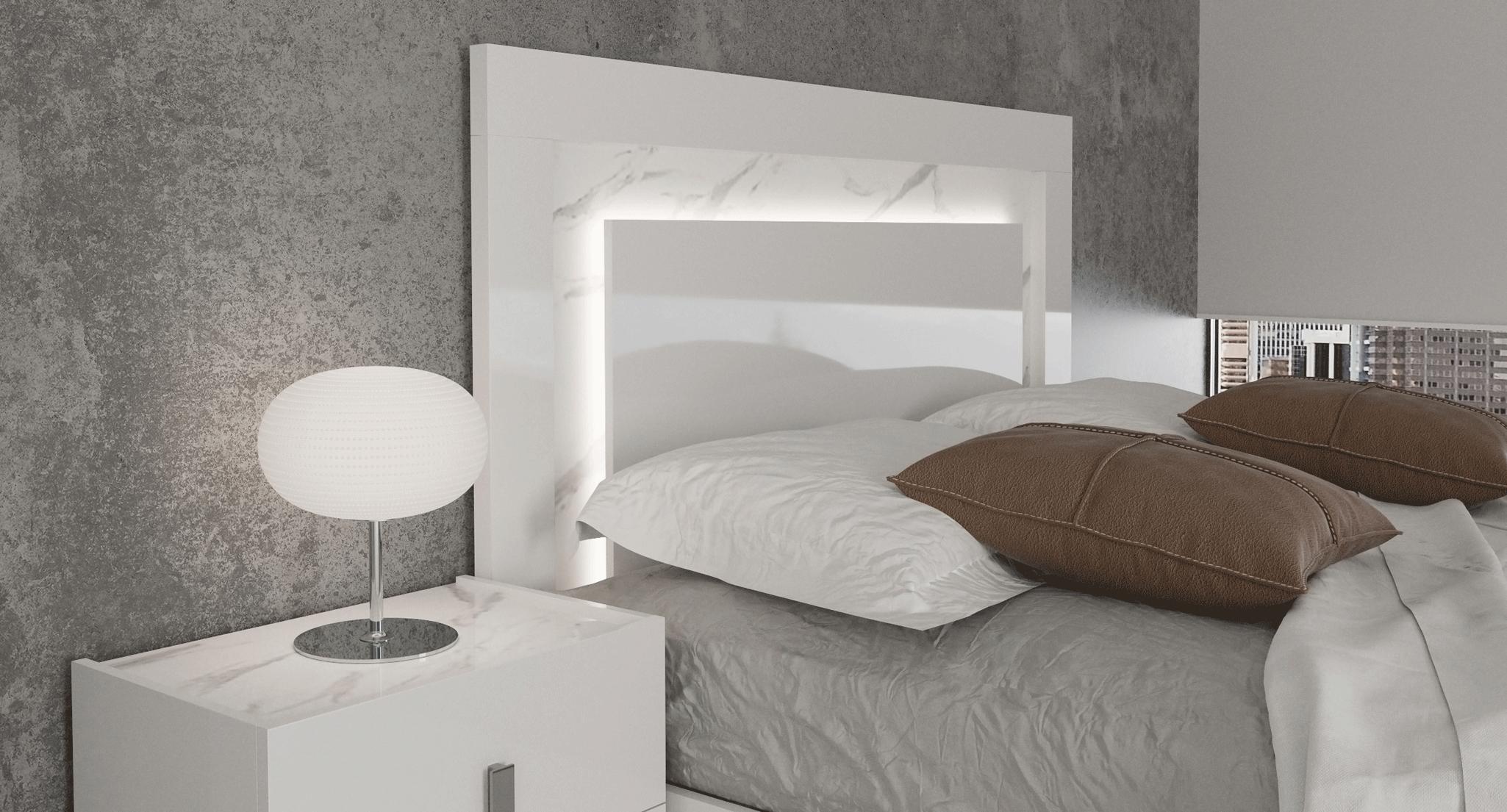 

    
Glam Glossy White King Bed w/ LED Headboard CARRARA ESF Modern MADE IN ITALY
