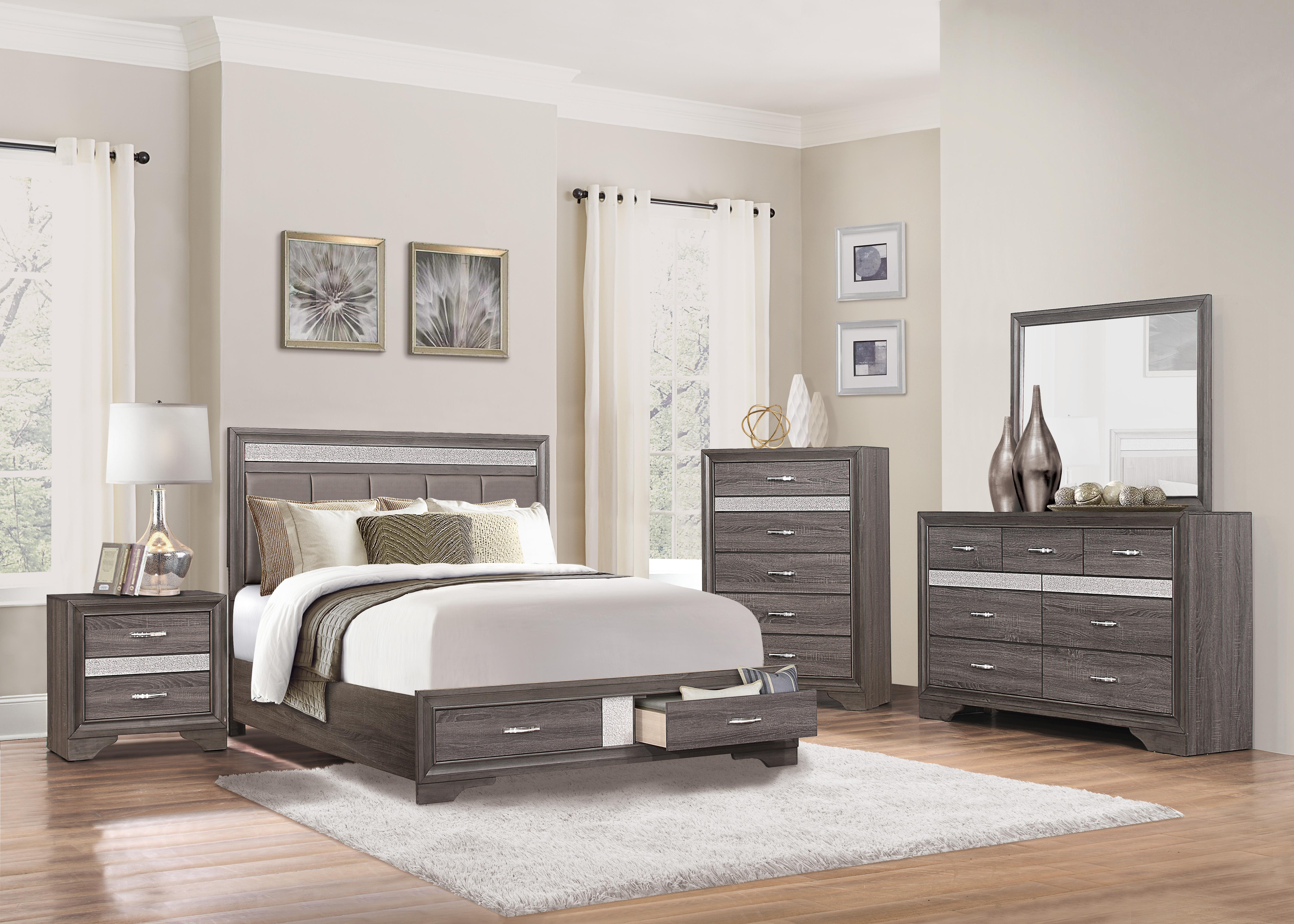 

    
Glam Gray & Silver Glitter Wood CAL Bedroom Set 5pcs Homelegance 1505K-1CK* Luster
