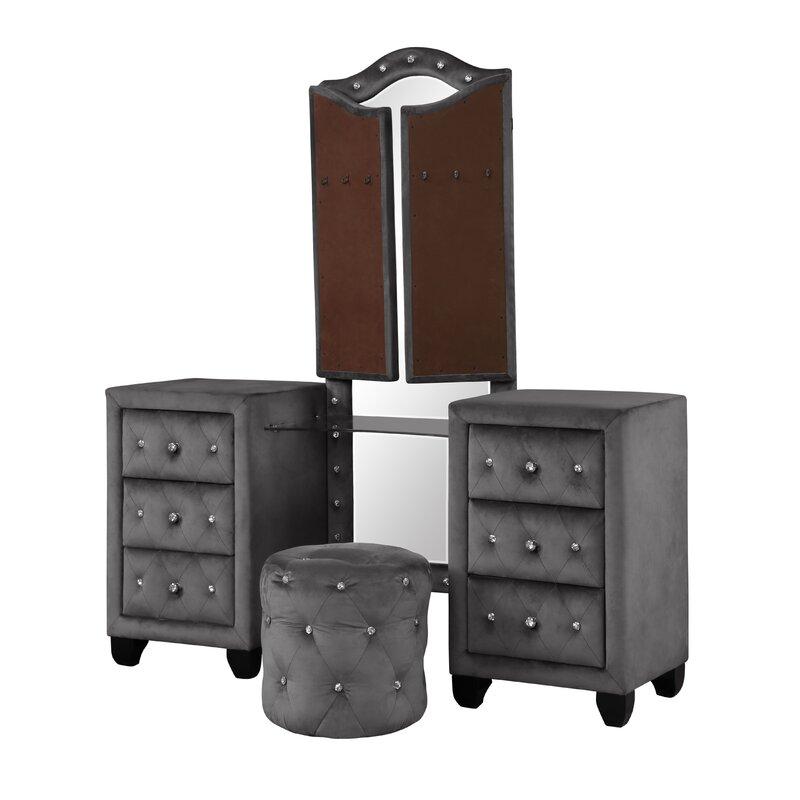 

    
Galaxy Home Furniture HAZEL Storage Bedroom Set Gray GHF-733569358816-Set-5-VAN
