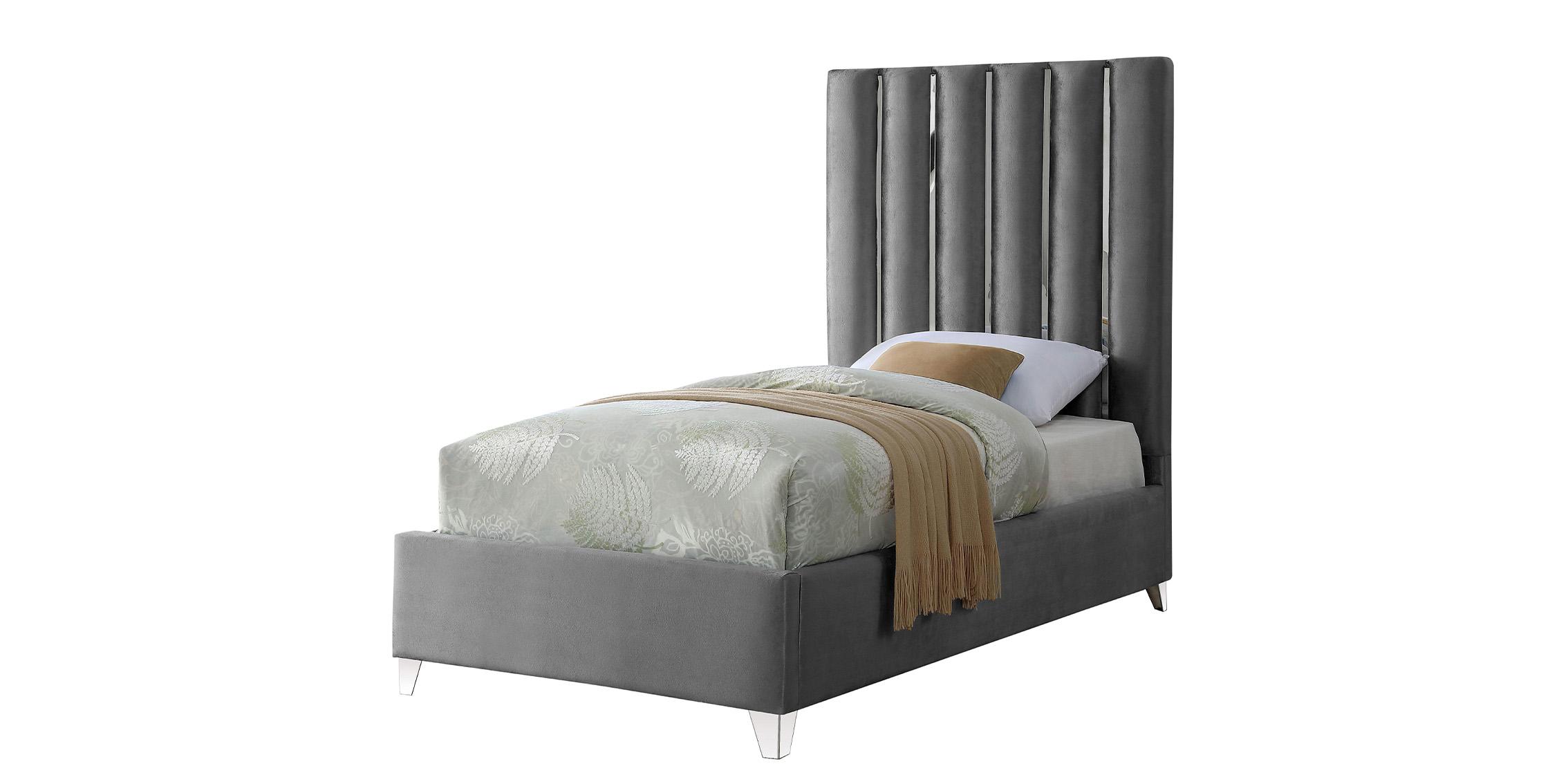 

    
Meridian Furniture ENZO EnzoGrey-T Platform Bed Gray EnzoGrey-T
