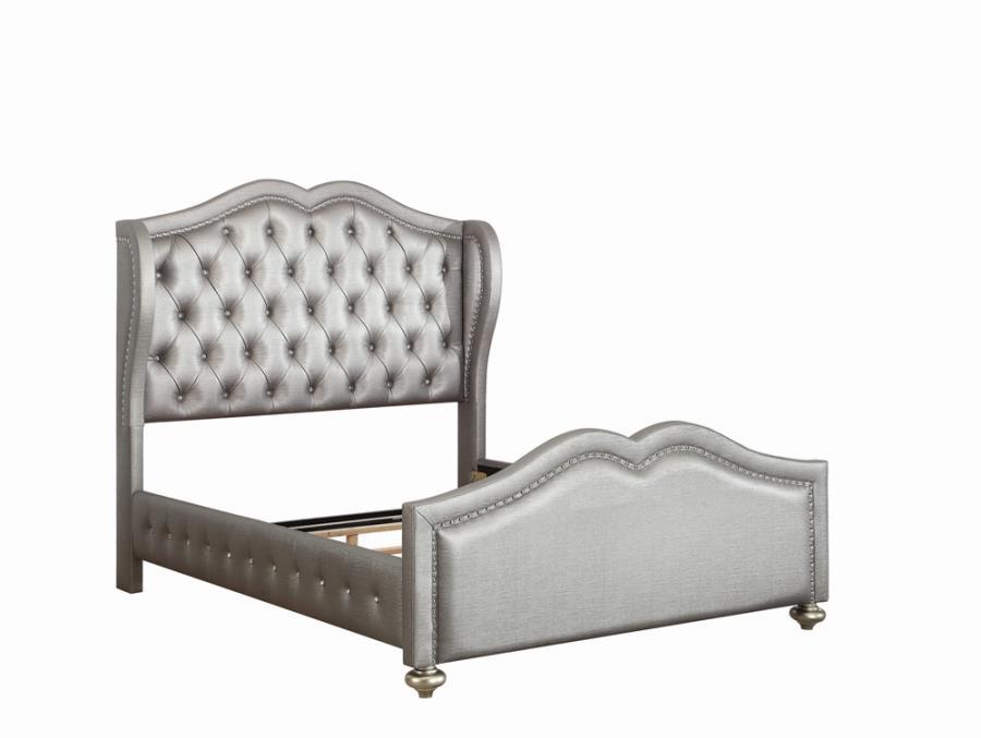 

    
Glam Metallic Leatherette Queen Bed Coaster 300824Q Belmont
