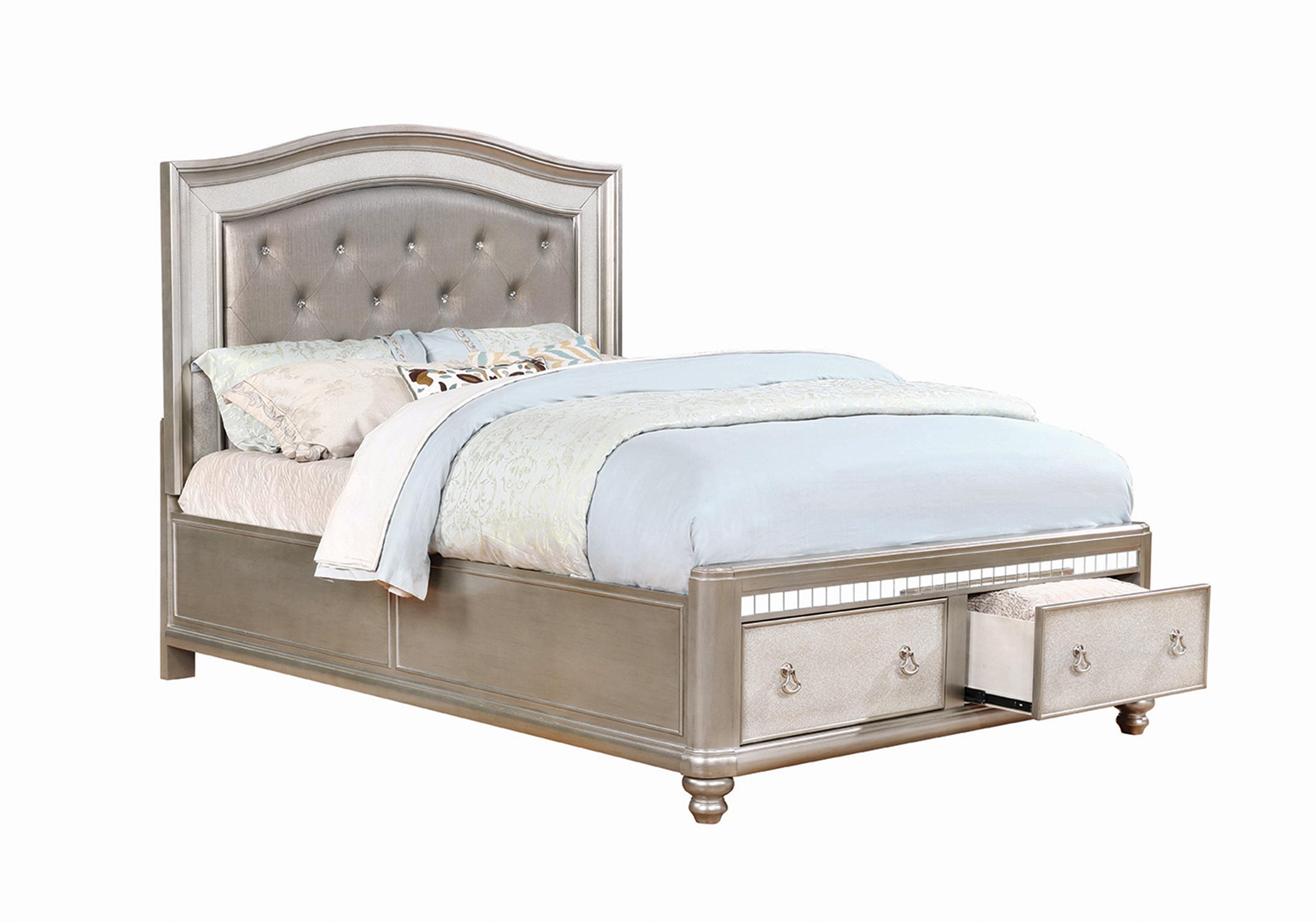 

    
Glam Metallic Platinum Solid Wood Queen Bedroom Set 3pcs Coaster 204180Q Bling Game
