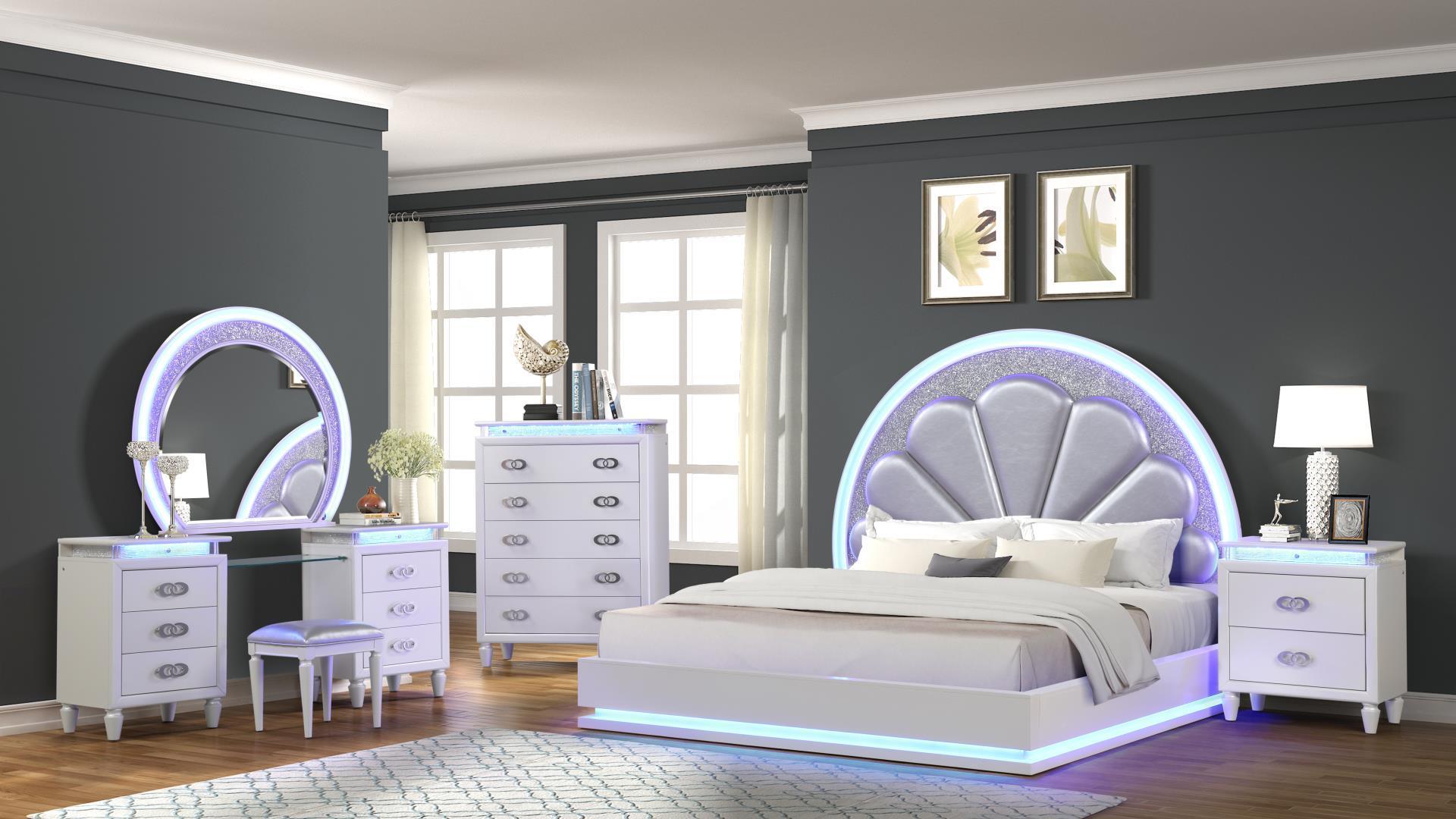

    
Galaxy Home Furniture PERLA Vanity Set White PERLA-VS

