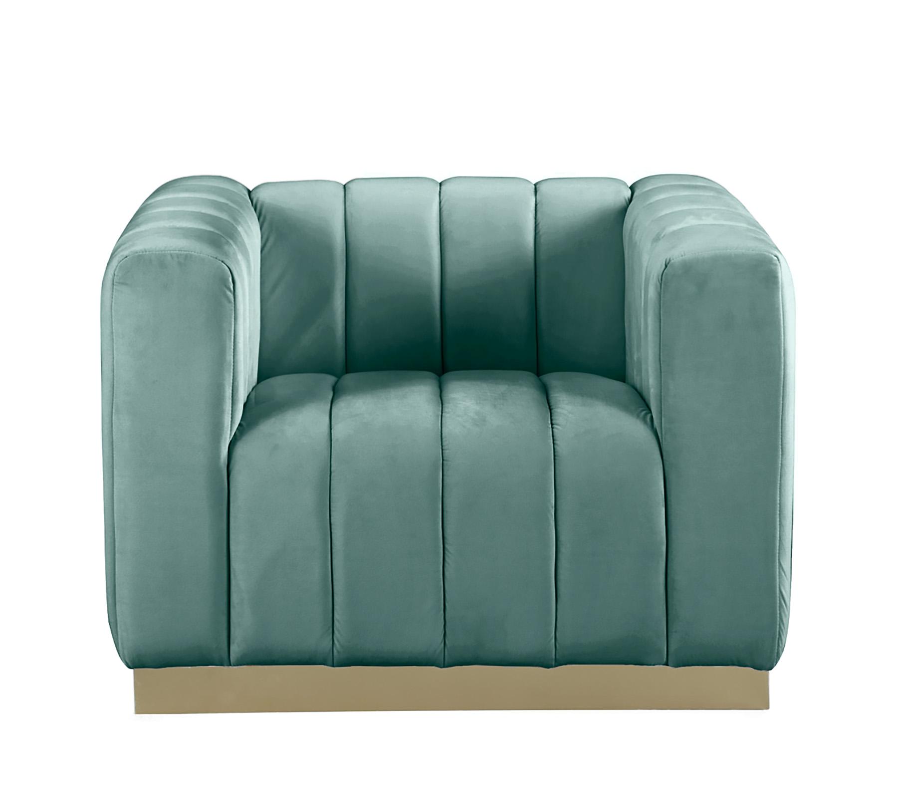 

    
Meridian Furniture MARLON 603Mint-C Arm Chair Mint/Gold 603Mint-C
